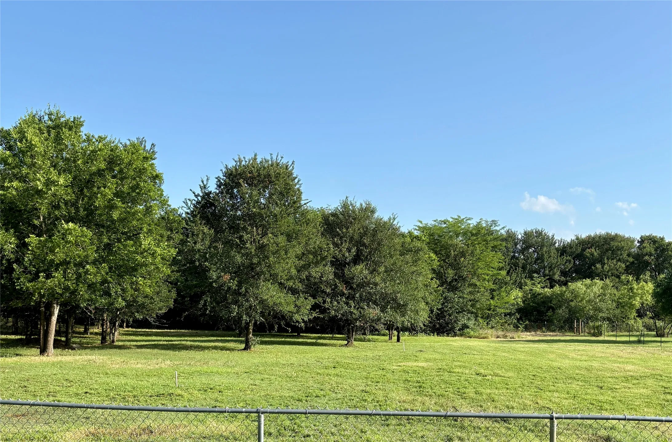 Single Family Residence For Sale in Grayson County , 3084 Hagerman Road, Pottsboro, Texas 75076, 5 Bedroom, 4 Bathroom, 4 Garage spaces, 4,300 Sqft, built in 2011, mls#21295160, Real Estate Agent in Pottsboro, Homes For Sale in Grayson county, Homes For Sale in Pottsboro, Realtor in Pottsboro Texas, Real Estate Brokerage Independent Realty Texas, Luminita Cordes Realtor