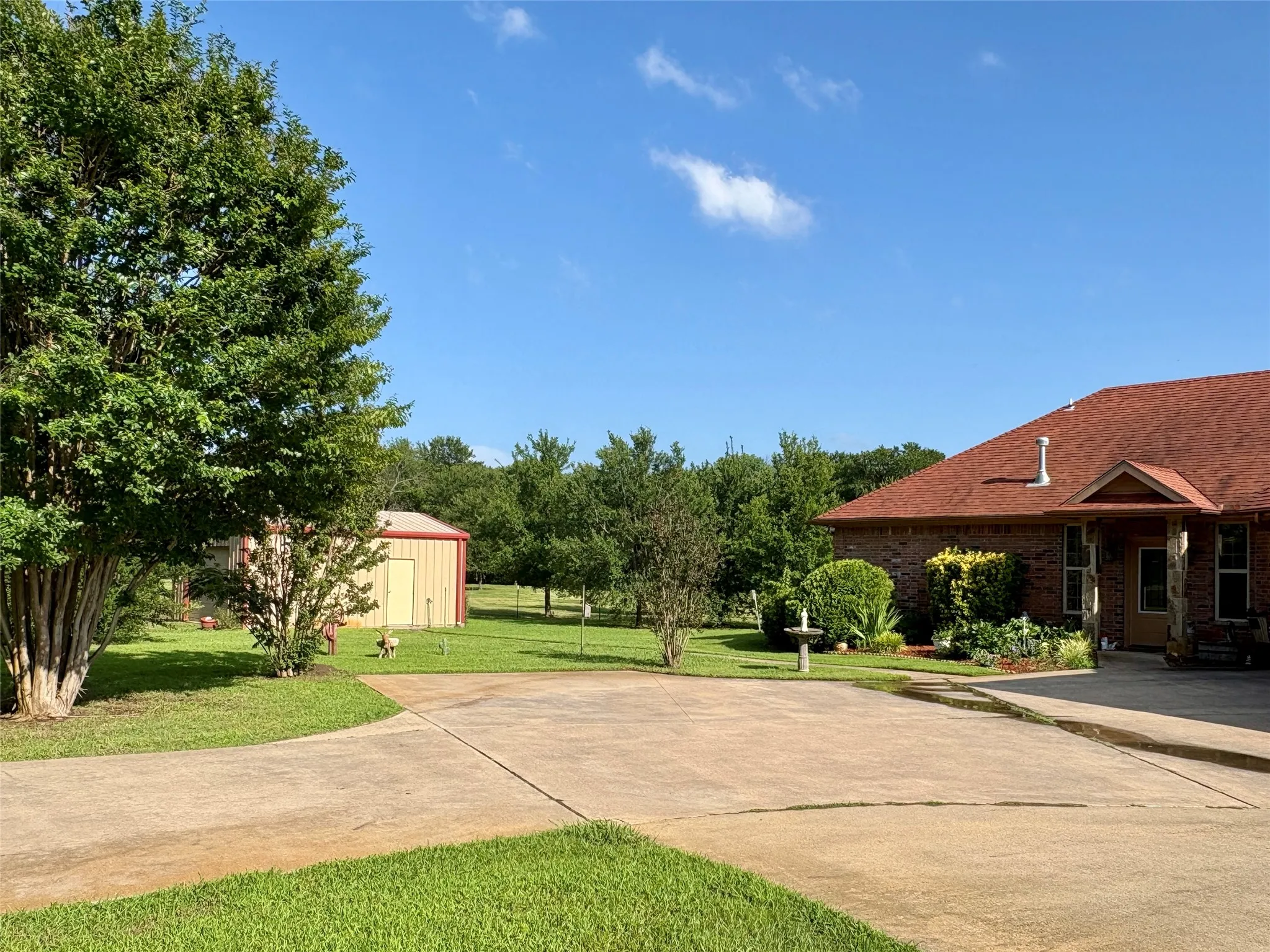 Single Family Residence For Sale in Grayson County , 3084 Hagerman Road, Pottsboro, Texas 75076, 5 Bedroom, 4 Bathroom, 4 Garage spaces, 4,300 Sqft, built in 2011, mls#21295160, Real Estate Agent in Pottsboro, Homes For Sale in Grayson county, Homes For Sale in Pottsboro, Realtor in Pottsboro Texas, Real Estate Brokerage Independent Realty Texas, Luminita Cordes Realtor
