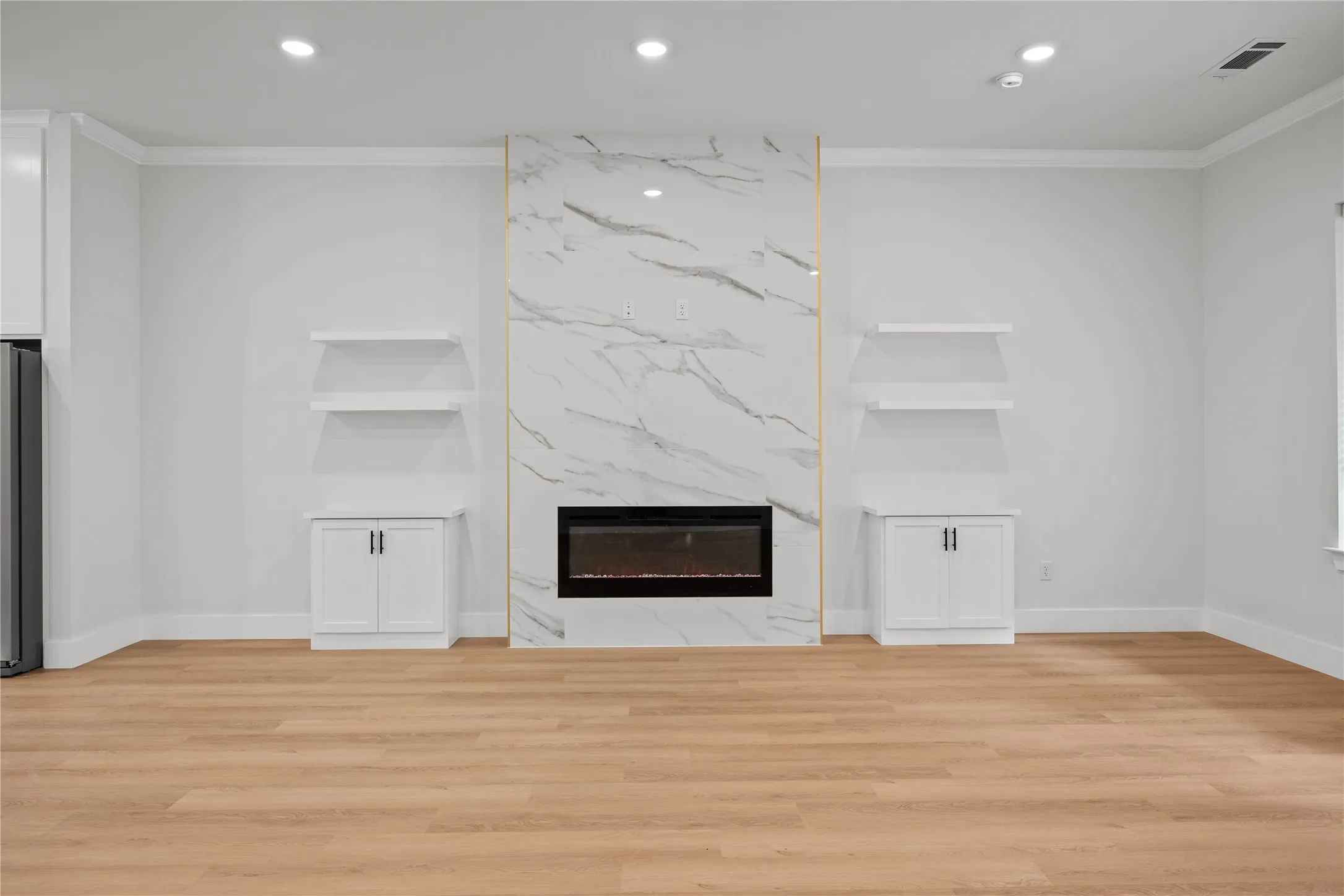 Duplex For Rent in Dallas County , 5105 Hohen Avenue, Dallas, Texas 75215, 3 Bedroom, 4 Bathroom, 2 Garage spaces, 2,642 Sqft, built in 2025, mls#21295173, Real Estate Agent in Dallas, Homes For Rent in Dallas county, Homes For Rent in Dallas, Realtor in Dallas Texas, Real Estate Brokerage Independent Realty Texas, Luminita Cordes Realtor