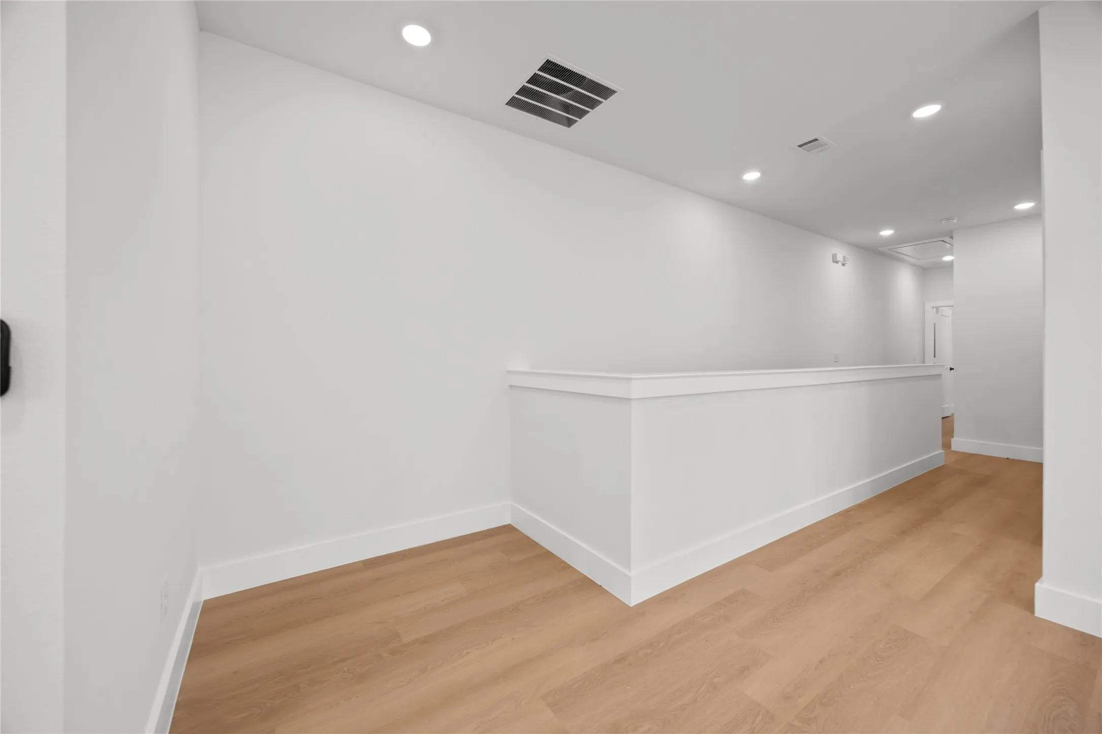 Duplex For Rent in Dallas County , 5105 Hohen Avenue, Dallas, Texas 75215, 3 Bedroom, 4 Bathroom, 2 Garage spaces, 2,642 Sqft, built in 2025, mls#21295173, Real Estate Agent in Dallas, Homes For Rent in Dallas county, Homes For Rent in Dallas, Realtor in Dallas Texas, Real Estate Brokerage Independent Realty Texas, Luminita Cordes Realtor