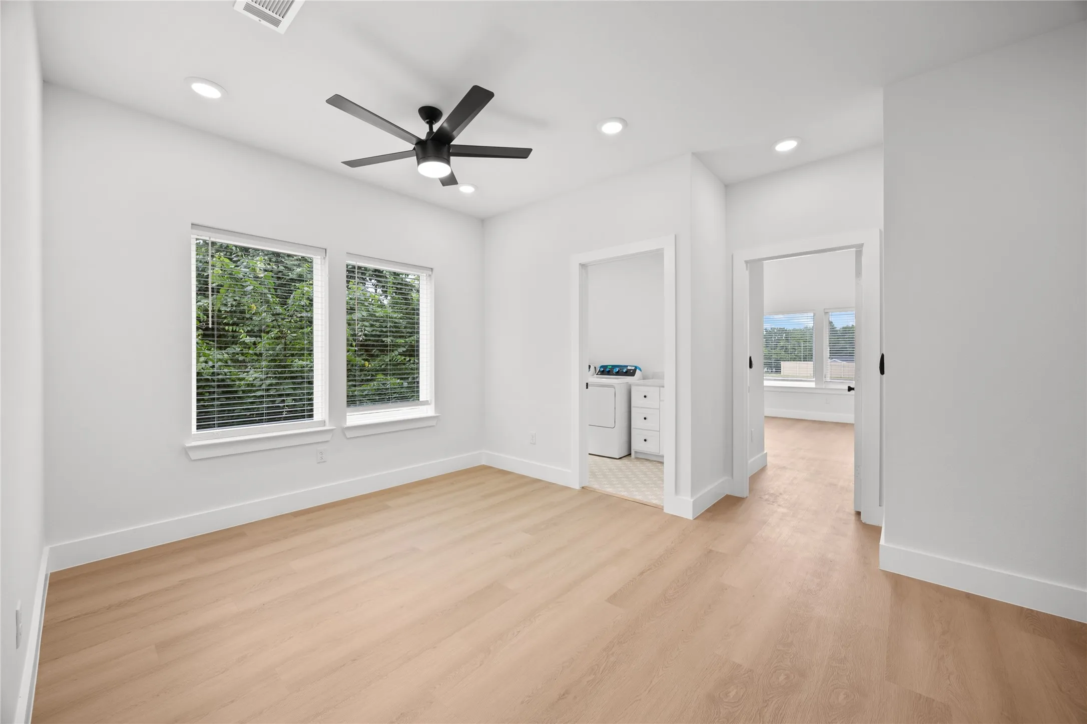 Duplex For Rent in Dallas County , 5105 Hohen Avenue, Dallas, Texas 75215, 3 Bedroom, 4 Bathroom, 2 Garage spaces, 2,642 Sqft, built in 2025, mls#21295173, Real Estate Agent in Dallas, Homes For Rent in Dallas county, Homes For Rent in Dallas, Realtor in Dallas Texas, Real Estate Brokerage Independent Realty Texas, Luminita Cordes Realtor