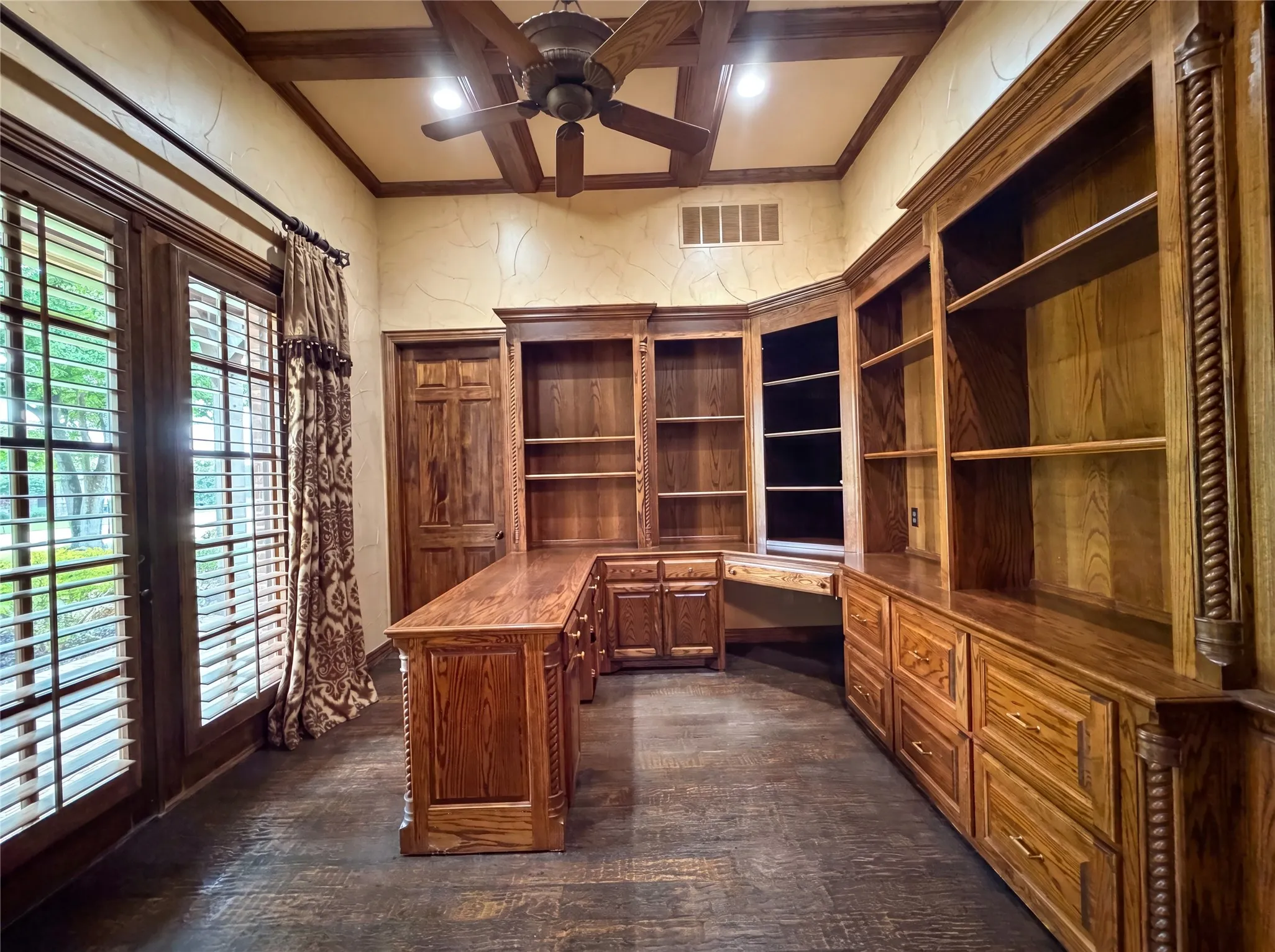 Single Family Residence For Sale in Collin County , 1930 Fair Oaks Lane, Prosper, Texas 75078, 4 Bedroom, 4 Bathroom, 3 Garage spaces, 4,484 Sqft, built in 2005, mls#21295162, Real Estate Agent in Prosper, Homes For Sale in Collin county, Homes For Sale in Prosper, Realtor in Prosper Texas, Real Estate Brokerage Independent Realty Texas, Luminita Cordes Realtor