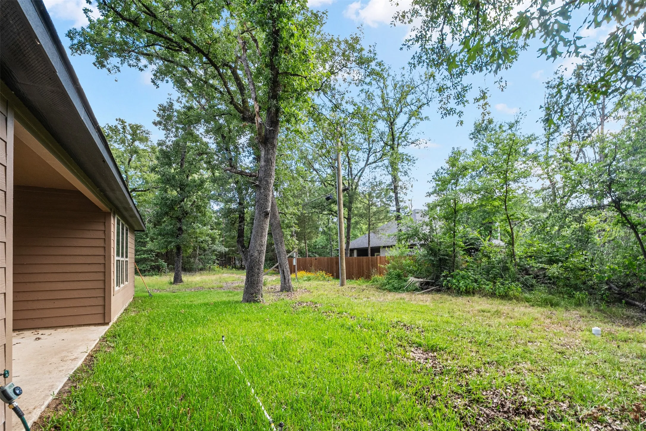 Single Family Residence For Sale in Henderson County , 123 Channelview Drive, Trinidad, Texas 75163, 3 Bedroom, 2 Bathroom, 2 Garage spaces, 1,792 Sqft, built in 2023, mls#21291051, Real Estate Agent in Trinidad, Homes For Sale in Henderson county, Homes For Sale in Trinidad, Realtor in Trinidad Texas, Real Estate Brokerage Independent Realty Texas, Luminita Cordes Realtor