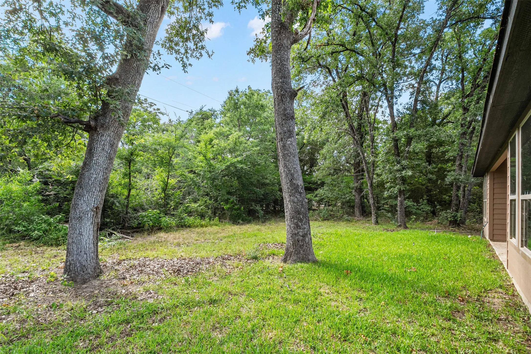 Single Family Residence For Sale in Henderson County , 123 Channelview Drive, Trinidad, Texas 75163, 3 Bedroom, 2 Bathroom, 2 Garage spaces, 1,792 Sqft, built in 2023, mls#21291051, Real Estate Agent in Trinidad, Homes For Sale in Henderson county, Homes For Sale in Trinidad, Realtor in Trinidad Texas, Real Estate Brokerage Independent Realty Texas, Luminita Cordes Realtor