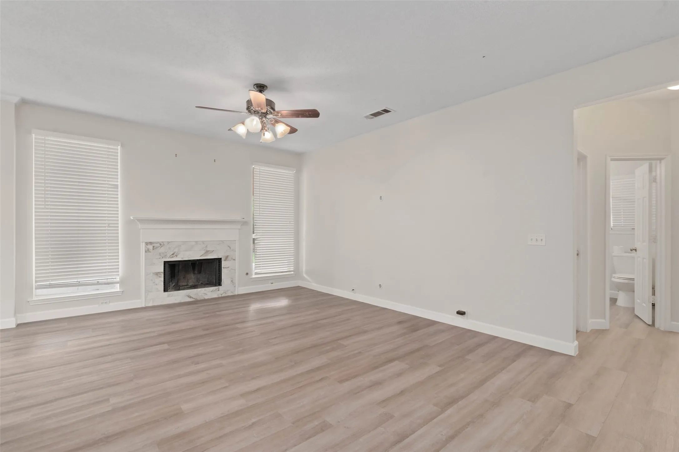 Single Family Residence For Sale in Denton County , 2505 Champlain Lane, Denton, Texas 76210, 5 Bedroom, 3 Bathroom, 2 Garage spaces, 2,591 Sqft, built in 1999, mls#21294996, Real Estate Agent in Denton, Homes For Sale in Denton county, Homes For Sale in Denton, Realtor in Denton Texas, Real Estate Brokerage Independent Realty Texas, Luminita Cordes Realtor