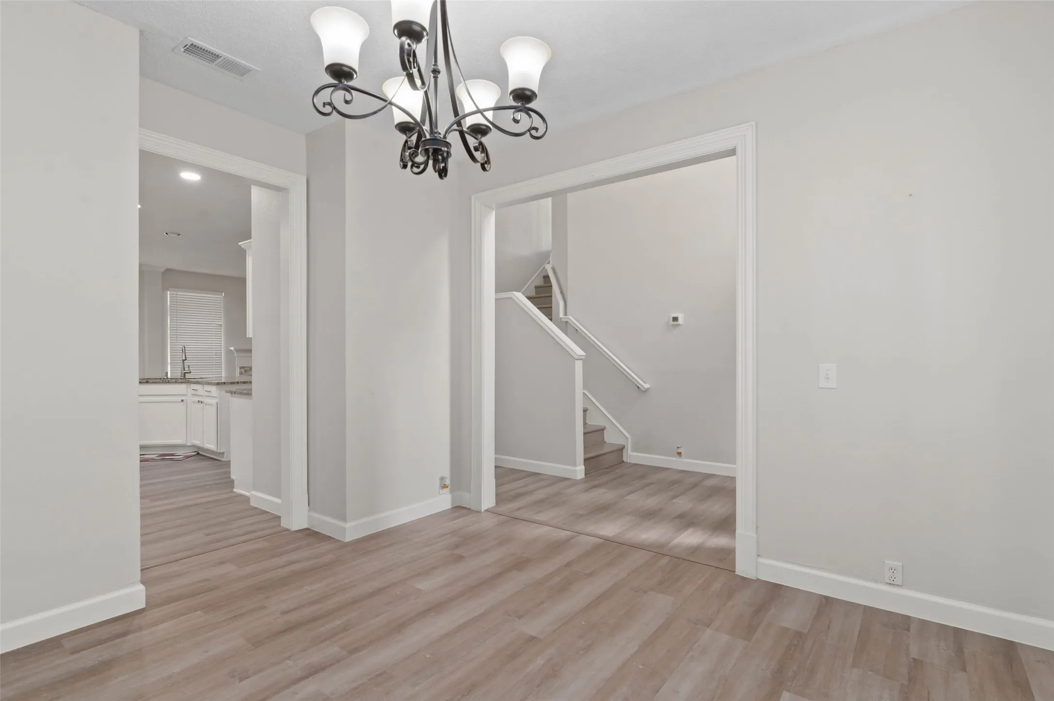 Single Family Residence For Sale in Denton County , 2505 Champlain Lane, Denton, Texas 76210, 5 Bedroom, 3 Bathroom, 2 Garage spaces, 2,591 Sqft, built in 1999, mls#21294996, Real Estate Agent in Denton, Homes For Sale in Denton county, Homes For Sale in Denton, Realtor in Denton Texas, Real Estate Brokerage Independent Realty Texas, Luminita Cordes Realtor