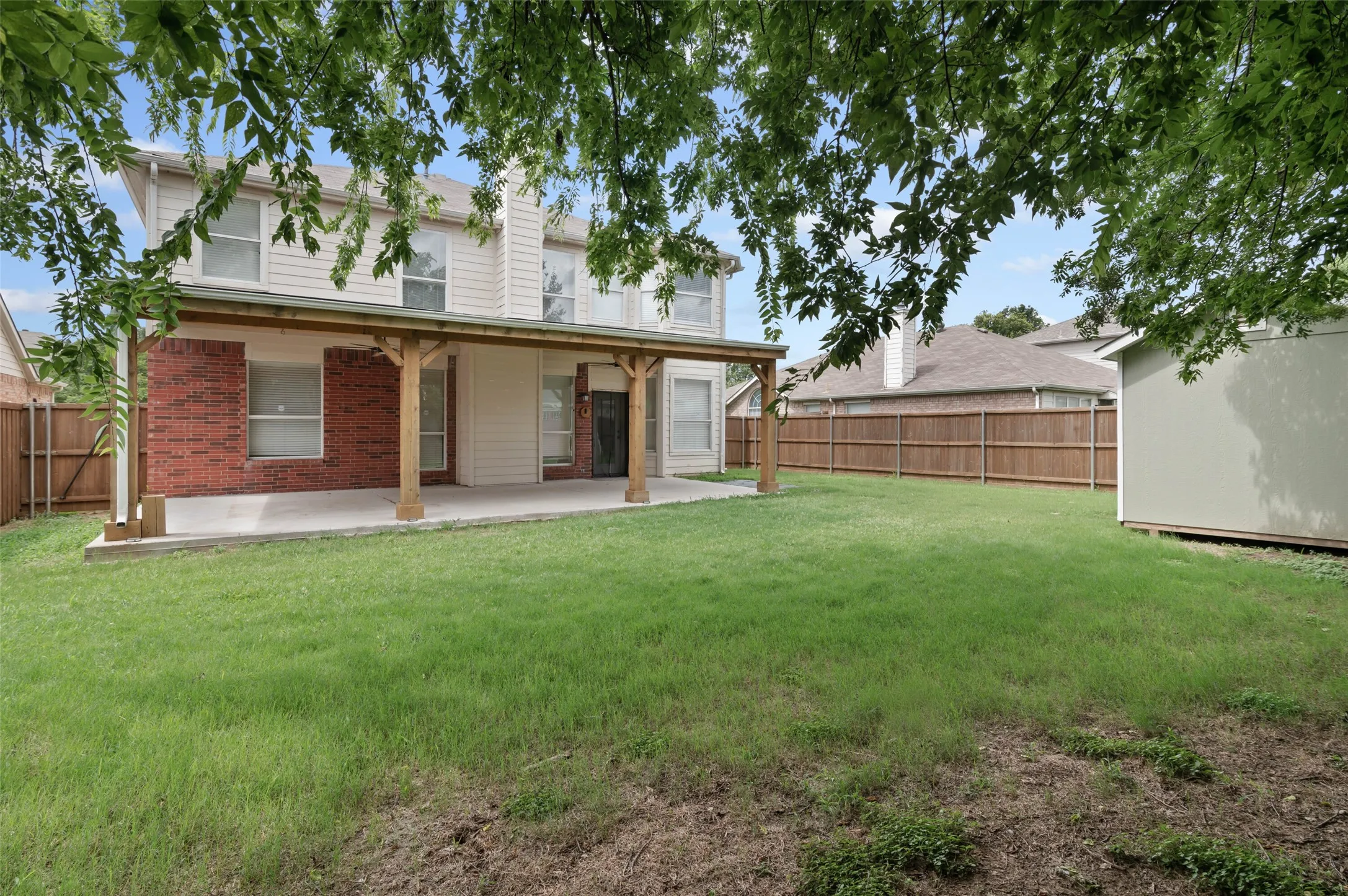 Single Family Residence For Sale in Denton County , 2505 Champlain Lane, Denton, Texas 76210, 5 Bedroom, 3 Bathroom, 2 Garage spaces, 2,591 Sqft, built in 1999, mls#21294996, Real Estate Agent in Denton, Homes For Sale in Denton county, Homes For Sale in Denton, Realtor in Denton Texas, Real Estate Brokerage Independent Realty Texas, Luminita Cordes Realtor