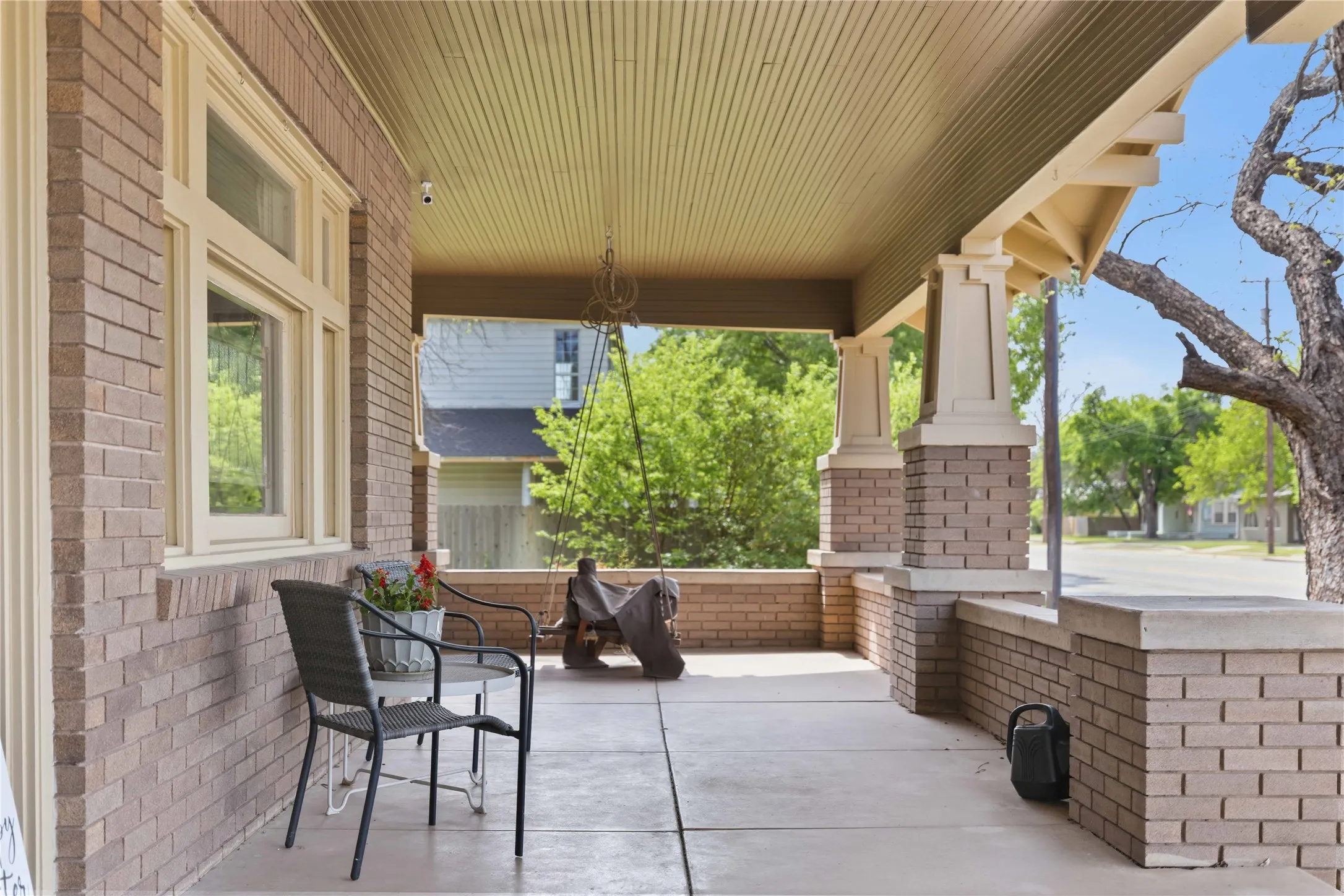 Office For Sale in Brown County , 1700 Austin Avenue, Brownwood, Texas 76801, 0, 0, Garage spaces, 2,975 Sqft, built in 1914, mls#21278744, Real Estate Agent in Brownwood, Homes For Sale in Brown county, Homes For Sale in Brownwood, Realtor in Brownwood Texas, Real Estate Brokerage Independent Realty Texas, Luminita Cordes Realtor