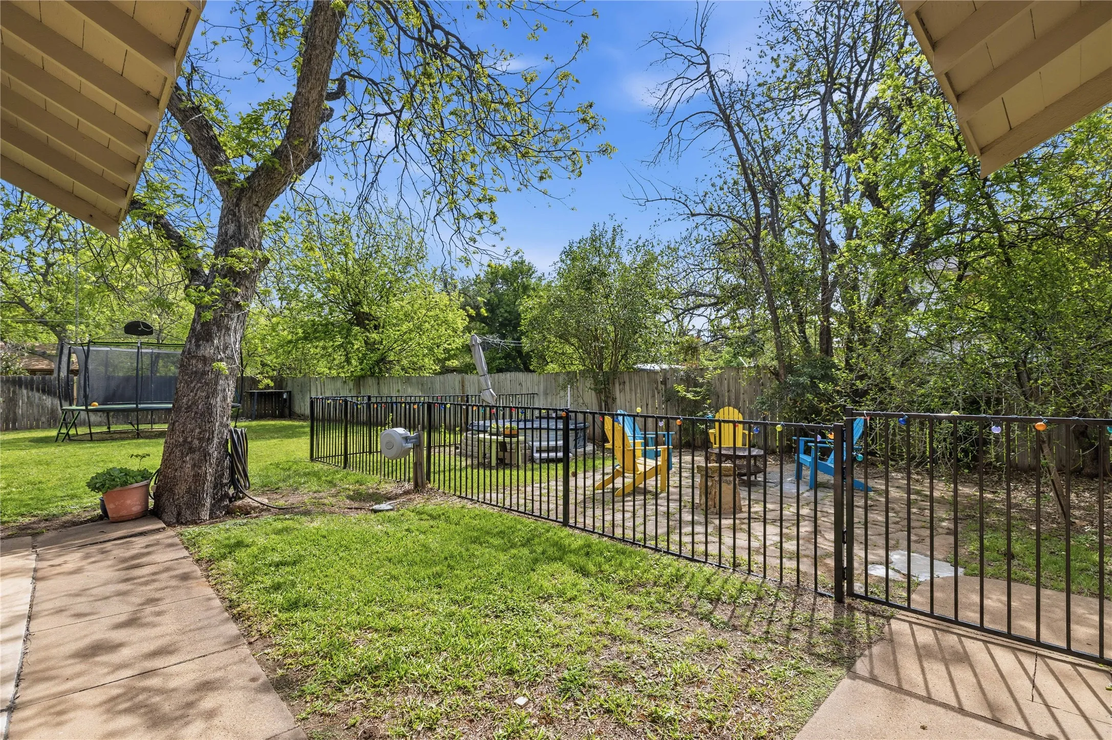 Office For Sale in Brown County , 1700 Austin Avenue, Brownwood, Texas 76801, 0, 0, Garage spaces, 2,975 Sqft, built in 1914, mls#21278744, Real Estate Agent in Brownwood, Homes For Sale in Brown county, Homes For Sale in Brownwood, Realtor in Brownwood Texas, Real Estate Brokerage Independent Realty Texas, Luminita Cordes Realtor