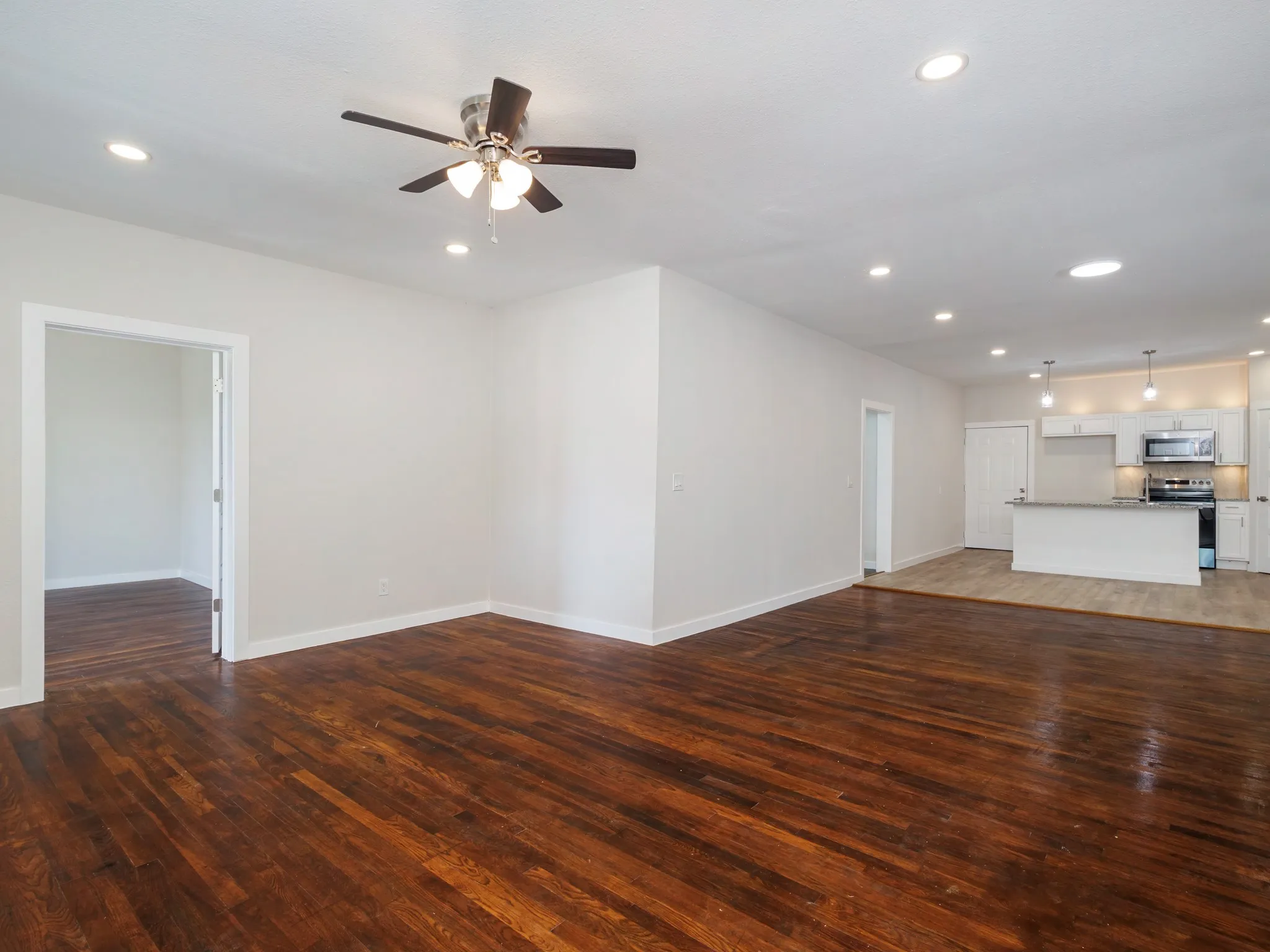 Single Family Residence For Sale in Brown County , 1617 6th Street, Brownwood, Texas 76801, 4 Bedroom, 2 Bathroom, Garage spaces, 2,048 Sqft, built in 0, mls#21295180, Real Estate Agent in Brownwood, Homes For Sale in Brown county, Homes For Sale in Brownwood, Realtor in Brownwood Texas, Real Estate Brokerage Independent Realty Texas, Luminita Cordes Realtor
