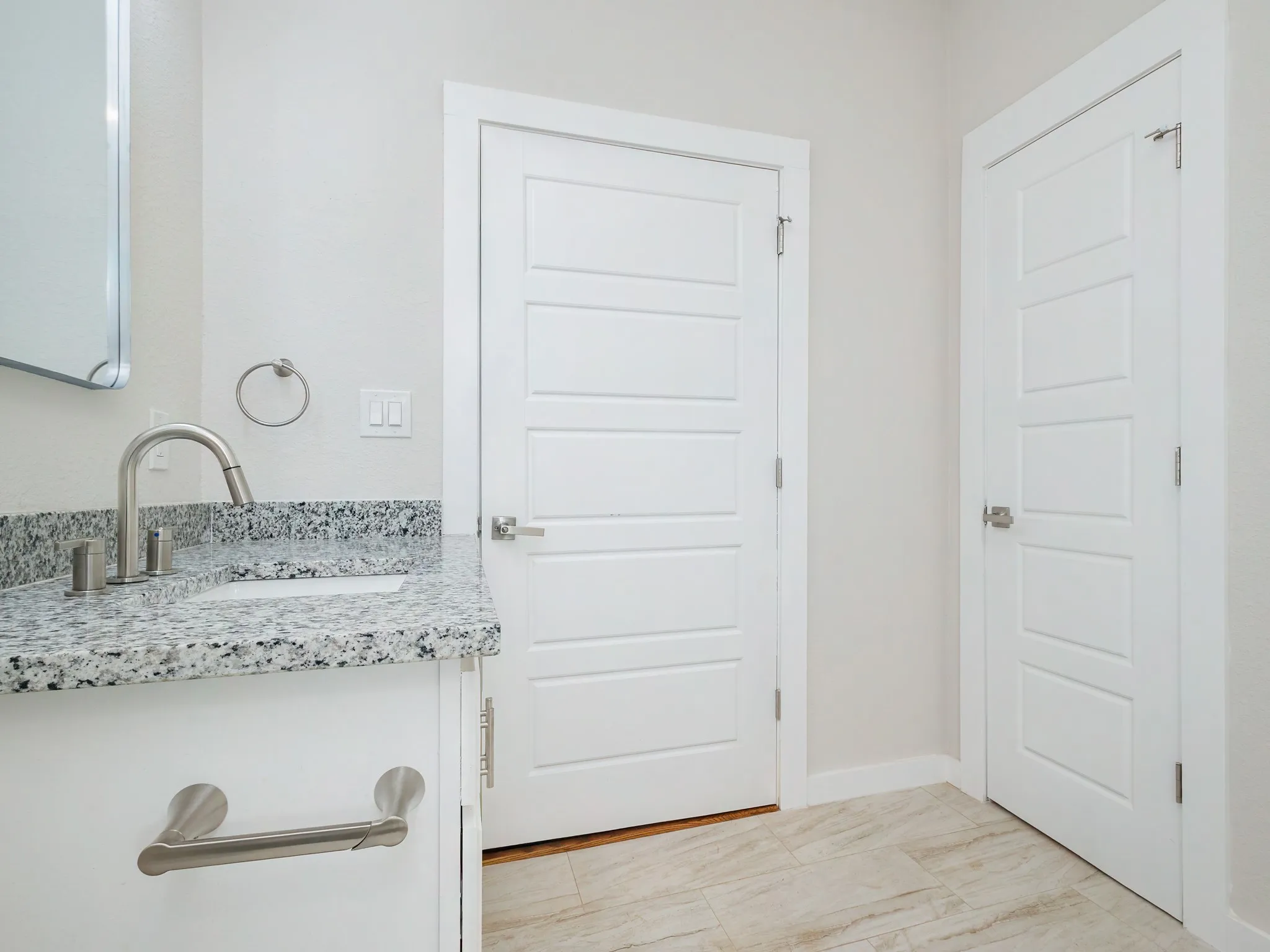 Single Family Residence For Sale in Brown County , 1617 6th Street, Brownwood, Texas 76801, 4 Bedroom, 2 Bathroom, Garage spaces, 2,048 Sqft, built in 0, mls#21295180, Real Estate Agent in Brownwood, Homes For Sale in Brown county, Homes For Sale in Brownwood, Realtor in Brownwood Texas, Real Estate Brokerage Independent Realty Texas, Luminita Cordes Realtor