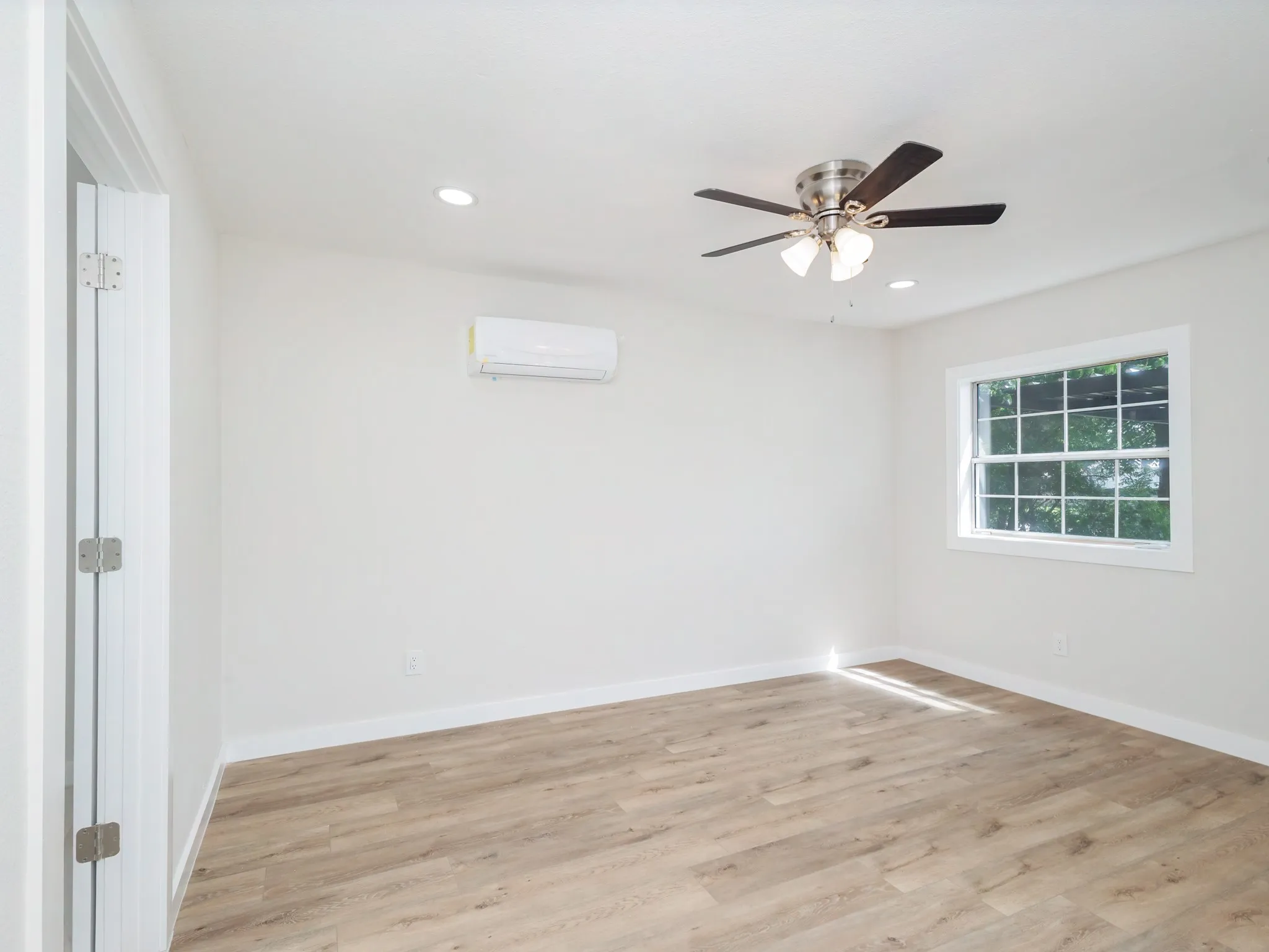 Single Family Residence For Sale in Brown County , 1617 6th Street, Brownwood, Texas 76801, 4 Bedroom, 2 Bathroom, Garage spaces, 2,048 Sqft, built in 0, mls#21295180, Real Estate Agent in Brownwood, Homes For Sale in Brown county, Homes For Sale in Brownwood, Realtor in Brownwood Texas, Real Estate Brokerage Independent Realty Texas, Luminita Cordes Realtor
