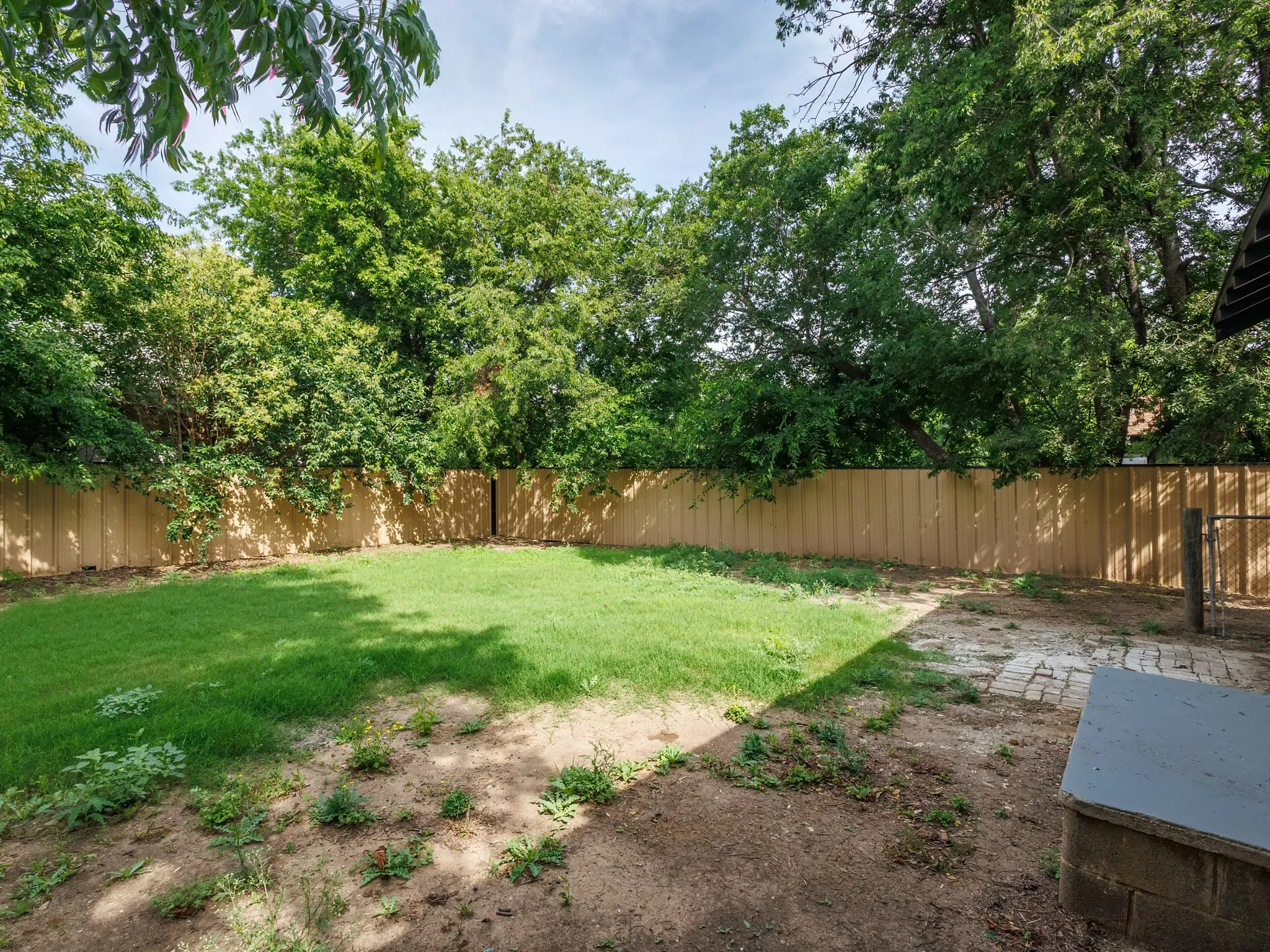 Single Family Residence For Sale in Brown County , 1617 6th Street, Brownwood, Texas 76801, 4 Bedroom, 2 Bathroom, Garage spaces, 2,048 Sqft, built in 0, mls#21295180, Real Estate Agent in Brownwood, Homes For Sale in Brown county, Homes For Sale in Brownwood, Realtor in Brownwood Texas, Real Estate Brokerage Independent Realty Texas, Luminita Cordes Realtor