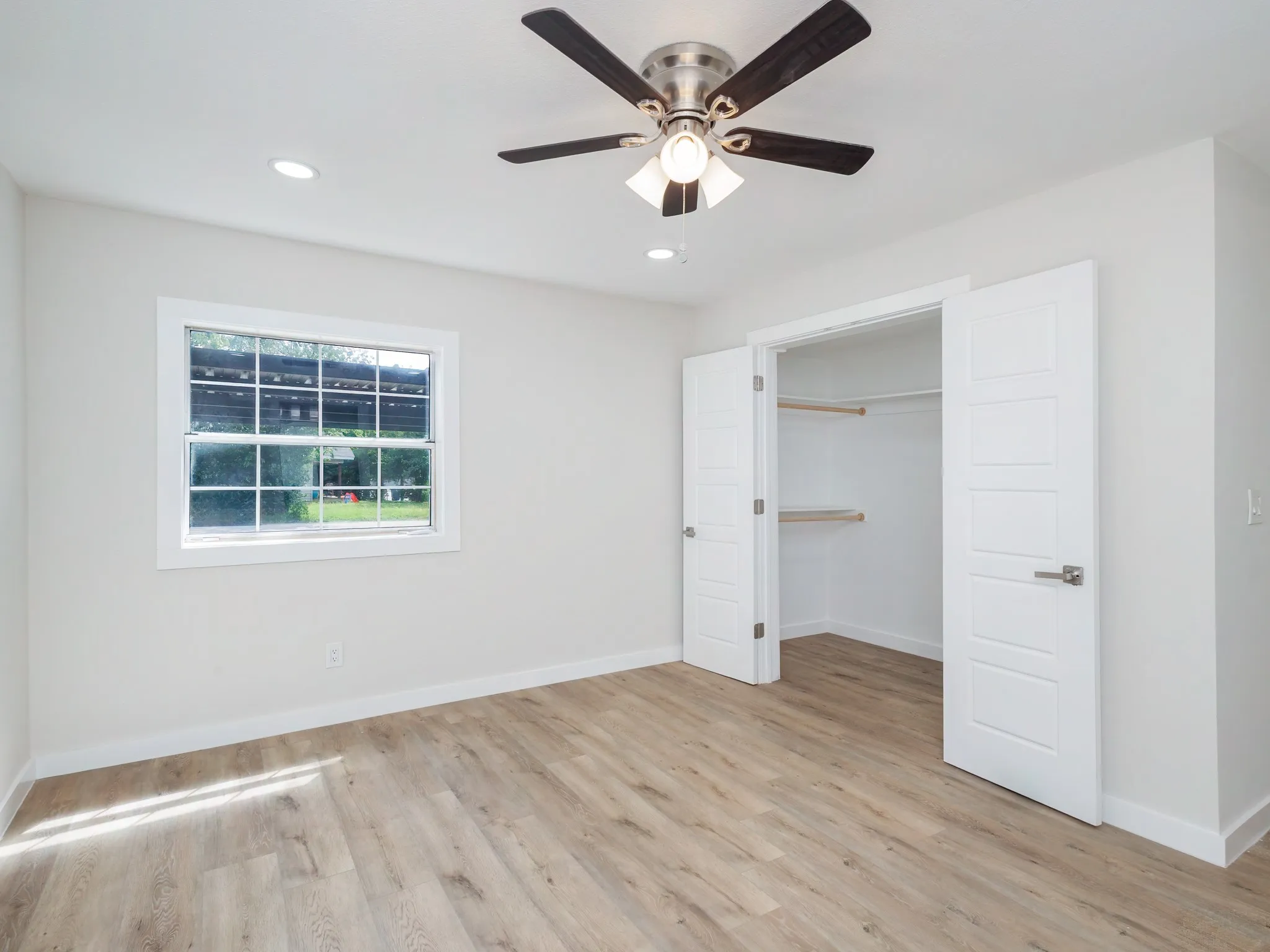 Single Family Residence For Sale in Brown County , 1617 6th Street, Brownwood, Texas 76801, 4 Bedroom, 2 Bathroom, Garage spaces, 2,048 Sqft, built in 0, mls#21295180, Real Estate Agent in Brownwood, Homes For Sale in Brown county, Homes For Sale in Brownwood, Realtor in Brownwood Texas, Real Estate Brokerage Independent Realty Texas, Luminita Cordes Realtor