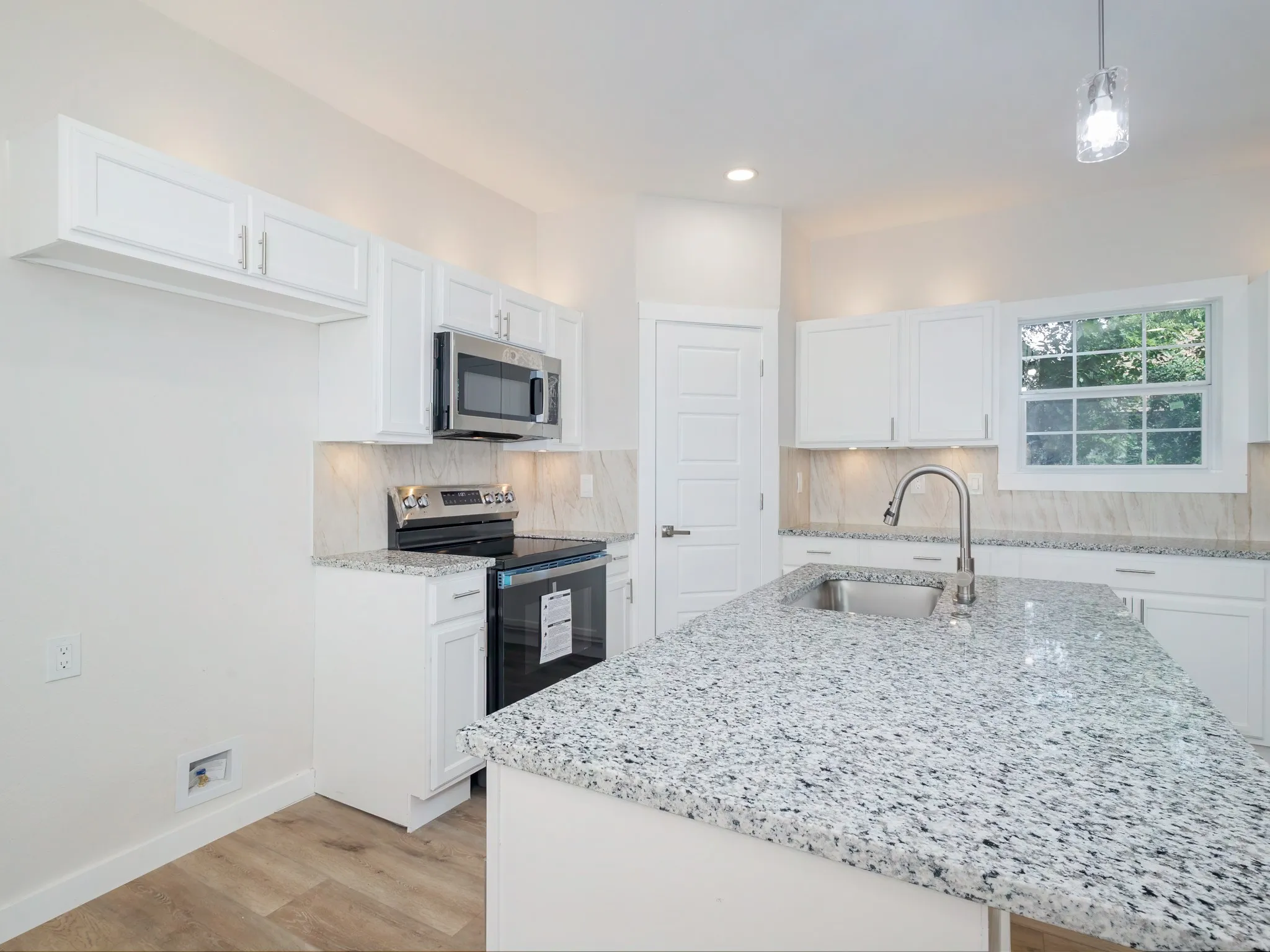 Single Family Residence For Sale in Brown County , 1617 6th Street, Brownwood, Texas 76801, 4 Bedroom, 2 Bathroom, Garage spaces, 2,048 Sqft, built in 0, mls#21295180, Real Estate Agent in Brownwood, Homes For Sale in Brown county, Homes For Sale in Brownwood, Realtor in Brownwood Texas, Real Estate Brokerage Independent Realty Texas, Luminita Cordes Realtor