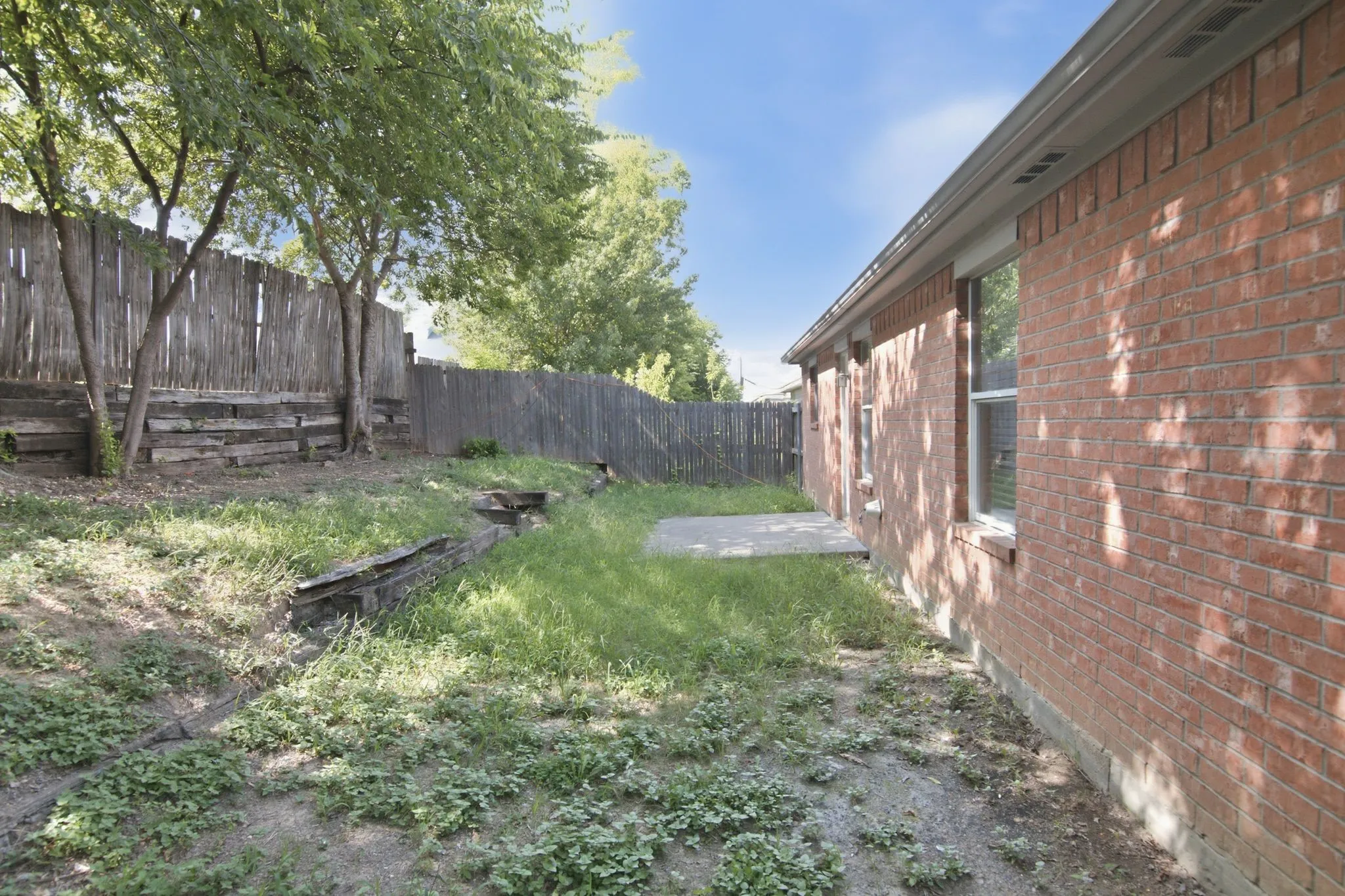 Single Family Residence For Rent in Tarrant County , 6317 Rockhaven Drive, Fort Worth, Texas 76179, 3 Bedroom, 2 Bathroom, 2 Garage spaces, 1,454 Sqft, built in 1994, mls#21295240, Real Estate Agent in Fort Worth, Homes For Rent in Tarrant county, Homes For Rent in Fort Worth, Realtor in Fort Worth Texas, Real Estate Brokerage Independent Realty Texas, Luminita Cordes Realtor