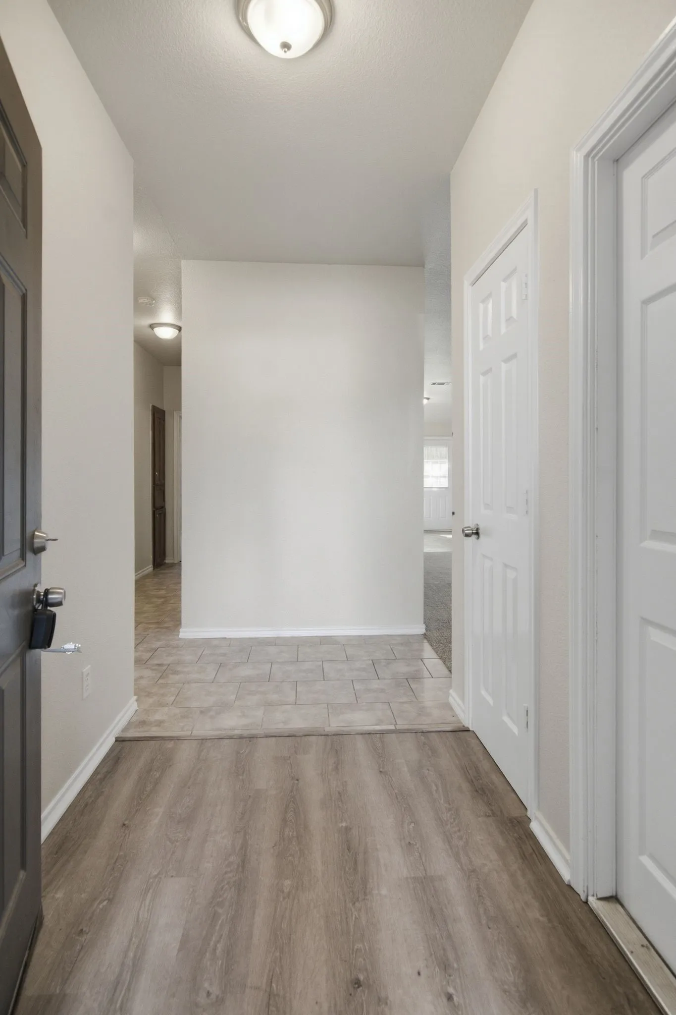 Single Family Residence For Rent in Tarrant County , 6317 Rockhaven Drive, Fort Worth, Texas 76179, 3 Bedroom, 2 Bathroom, 2 Garage spaces, 1,454 Sqft, built in 1994, mls#21295240, Real Estate Agent in Fort Worth, Homes For Rent in Tarrant county, Homes For Rent in Fort Worth, Realtor in Fort Worth Texas, Real Estate Brokerage Independent Realty Texas, Luminita Cordes Realtor