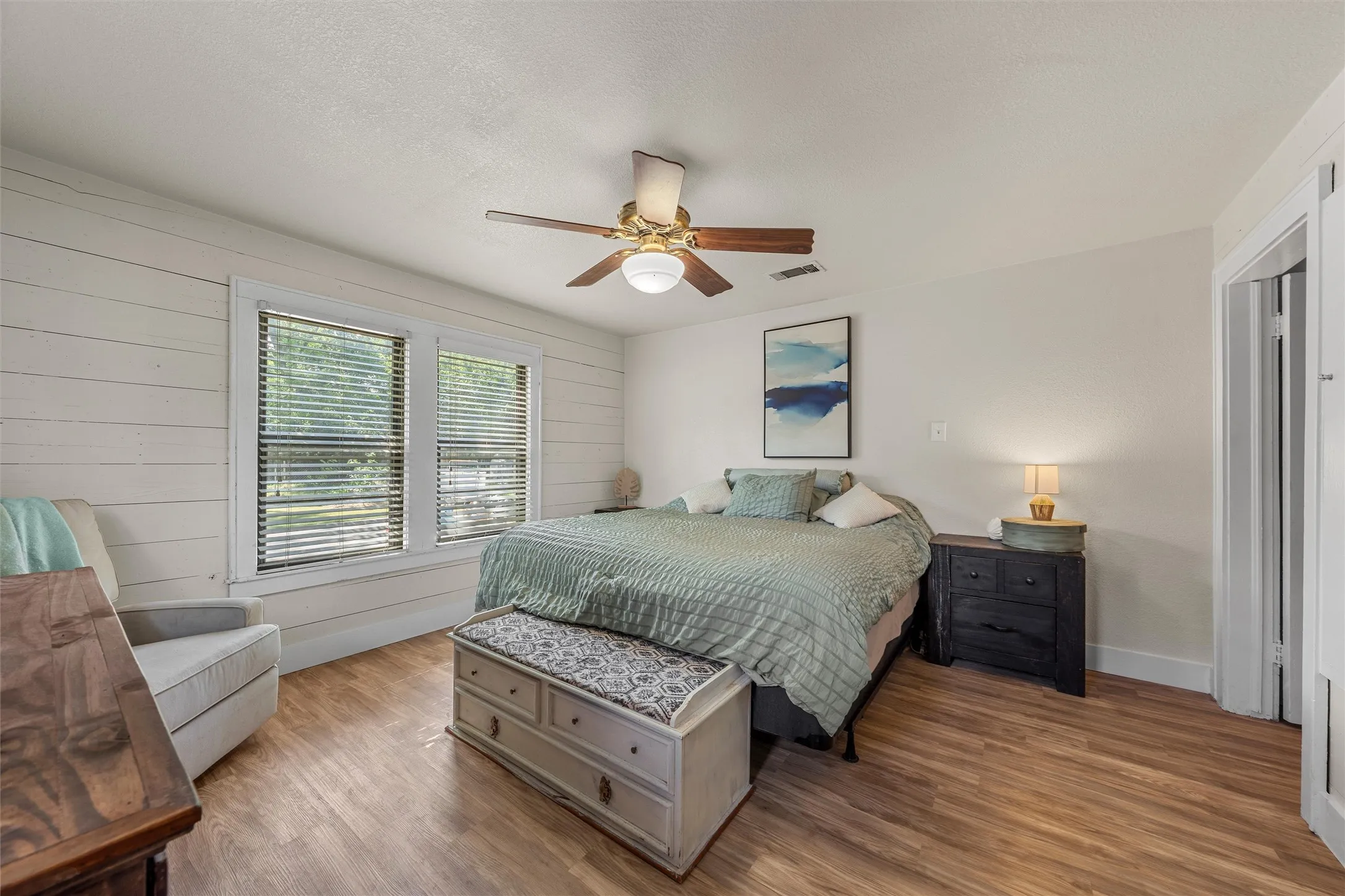 Single Family Residence For Sale in Mc Lennan County , 704 S Marable Street, West, Texas 76691, 2 Bedroom, 1 Bathroom, 1 Garage spaces, 1,024 Sqft, built in 1941, mls#21295238, Real Estate Agent in West, Homes For Sale in Mc Lennan county, Homes For Sale in West, Realtor in West Texas, Real Estate Brokerage Independent Realty Texas, Luminita Cordes Realtor