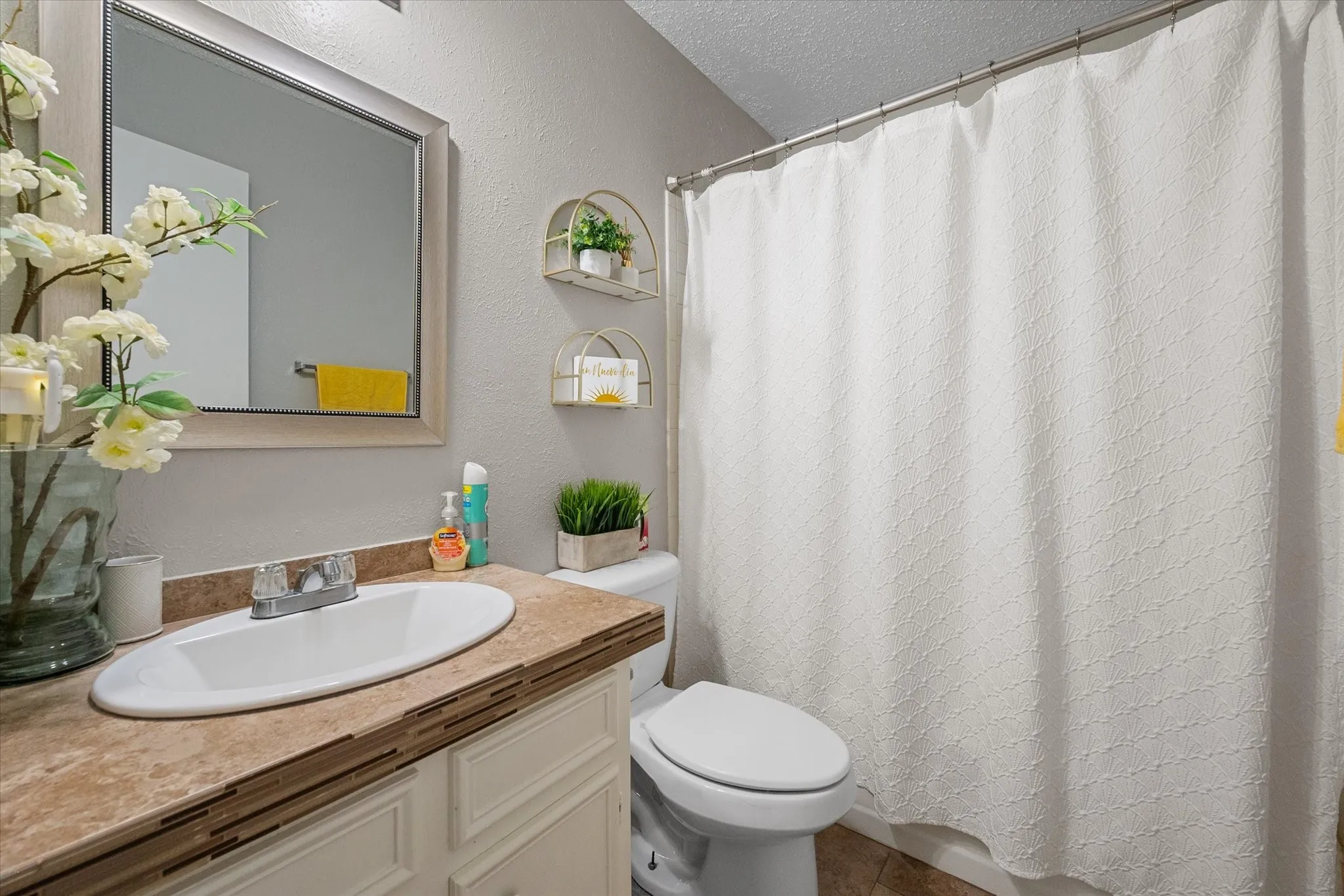 Single Family Residence For Sale in Henderson County , 6060 CR 3925, Athens, Texas 75752, 3 Bedroom, 2 Bathroom, Garage spaces, 1,036 Sqft, built in 1982, mls#21295109, Real Estate Agent in Athens, Homes For Sale in Henderson county, Homes For Sale in Athens, Realtor in Athens Texas, Real Estate Brokerage Independent Realty Texas, Luminita Cordes Realtor