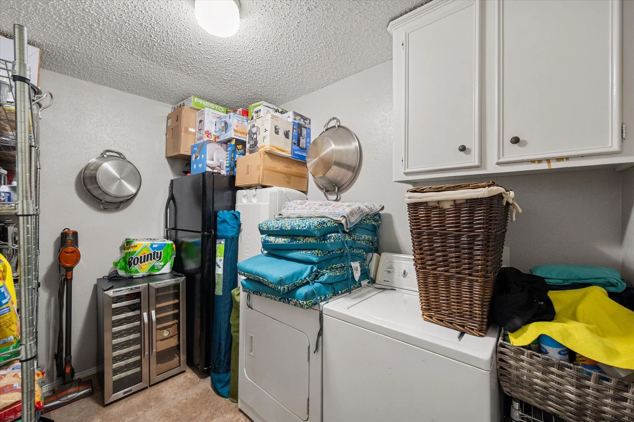 Single Family Residence For Sale in Henderson County , 6060 CR 3925, Athens, Texas 75752, 3 Bedroom, 2 Bathroom, Garage spaces, 1,036 Sqft, built in 1982, mls#21295109, Real Estate Agent in Athens, Homes For Sale in Henderson county, Homes For Sale in Athens, Realtor in Athens Texas, Real Estate Brokerage Independent Realty Texas, Luminita Cordes Realtor