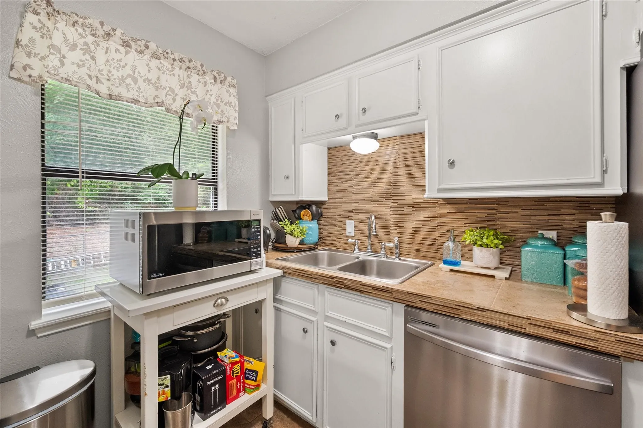 Single Family Residence For Sale in Henderson County , 6060 CR 3925, Athens, Texas 75752, 3 Bedroom, 2 Bathroom, Garage spaces, 1,036 Sqft, built in 1982, mls#21295109, Real Estate Agent in Athens, Homes For Sale in Henderson county, Homes For Sale in Athens, Realtor in Athens Texas, Real Estate Brokerage Independent Realty Texas, Luminita Cordes Realtor