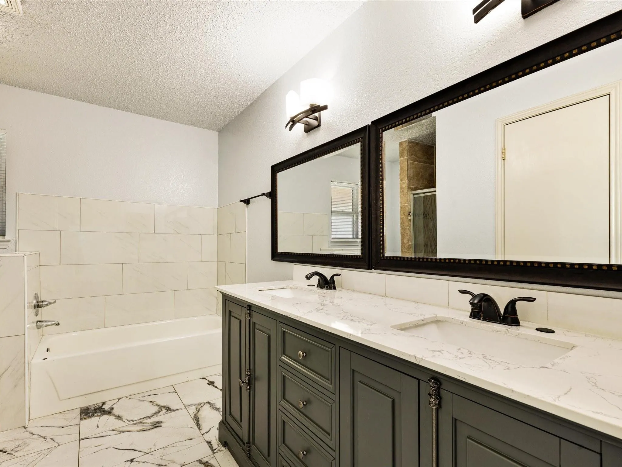 Single Family Residence For Rent in Tarrant County , 4621 Riverpark Drive, Fort Worth, Texas 76137, 3 Bedrooms, 2 Bathrooms, Garage spaces, 1,238 Sqft, built in 1982, Price $1,800, mls#21295200, Real Estate Agent in Fort Worth, Homes For Rent in Tarrant county, Homes For Rent in Fort Worth, Realtor in Fort Worth Texas, Real Estate Brokerage Independent Realty Texas, Luminita Cordes Realtor