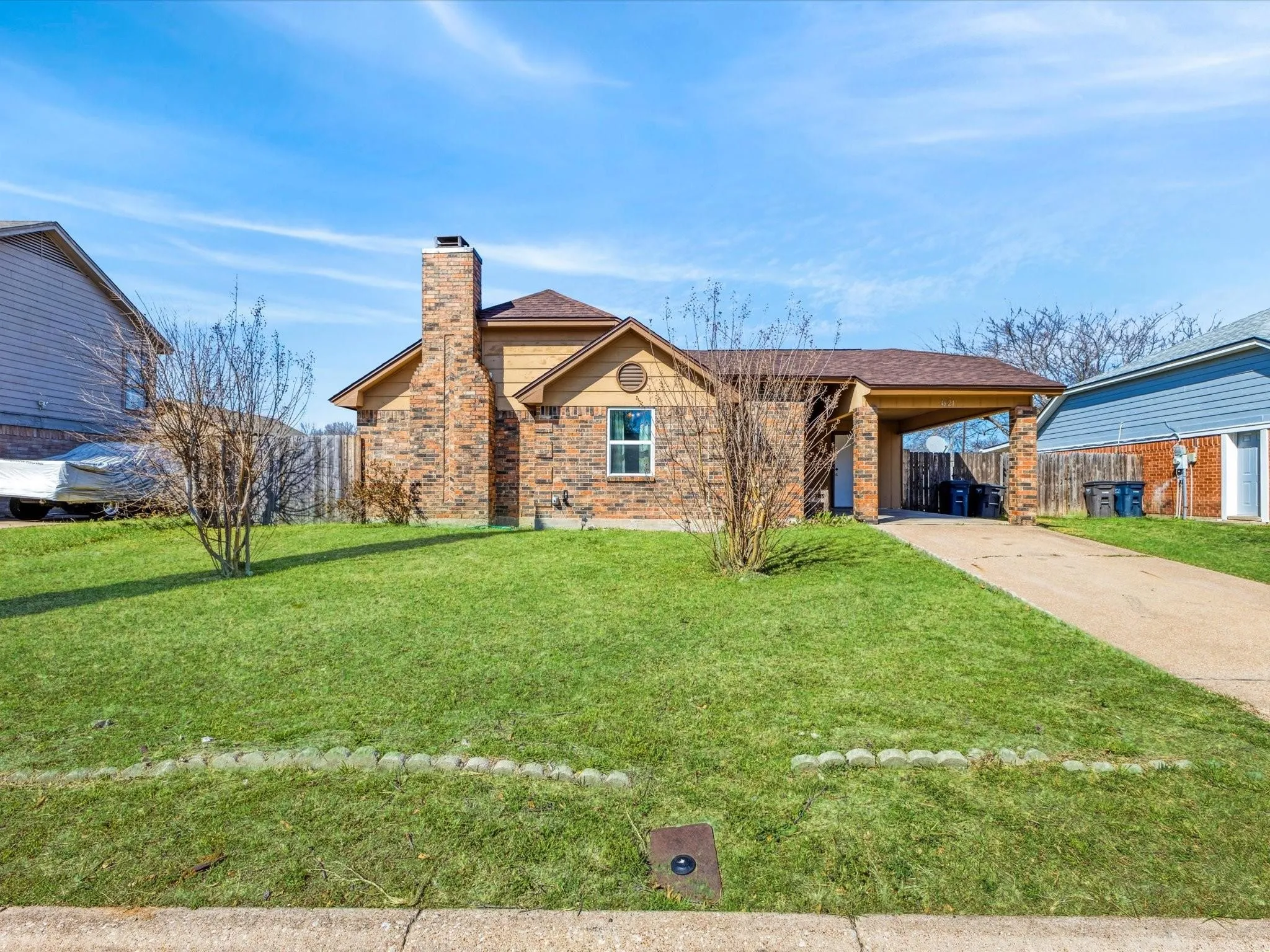 Single Family Residence For Rent in Tarrant County , 4621 Riverpark Drive, Fort Worth, Texas 76137, 3 Bedrooms, 2 Bathrooms, Garage spaces, 1,238 Sqft, built in 1982, Price $1,800, mls#21295200, Real Estate Agent in Fort Worth, Homes For Rent in Tarrant county, Homes For Rent in Fort Worth, Realtor in Fort Worth Texas, Real Estate Brokerage Independent Realty Texas, Luminita Cordes Realtor