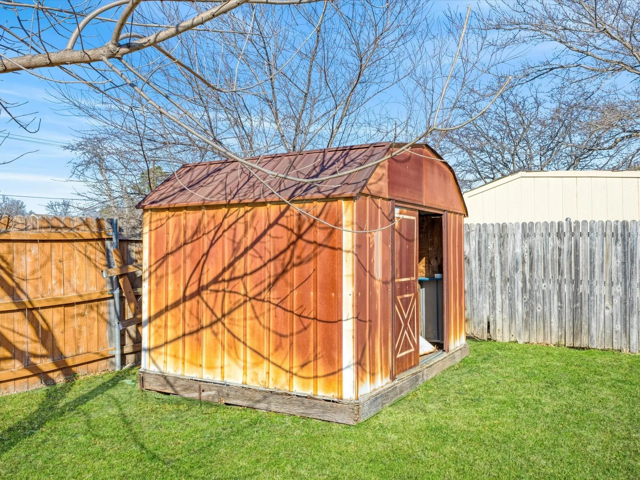 Single Family Residence For Rent in Tarrant County , 4621 Riverpark Drive, Fort Worth, Texas 76137, 3 Bedrooms, 2 Bathrooms, Garage spaces, 1,238 Sqft, built in 1982, Price $1,800, mls#21295200, Real Estate Agent in Fort Worth, Homes For Rent in Tarrant county, Homes For Rent in Fort Worth, Realtor in Fort Worth Texas, Real Estate Brokerage Independent Realty Texas, Luminita Cordes Realtor