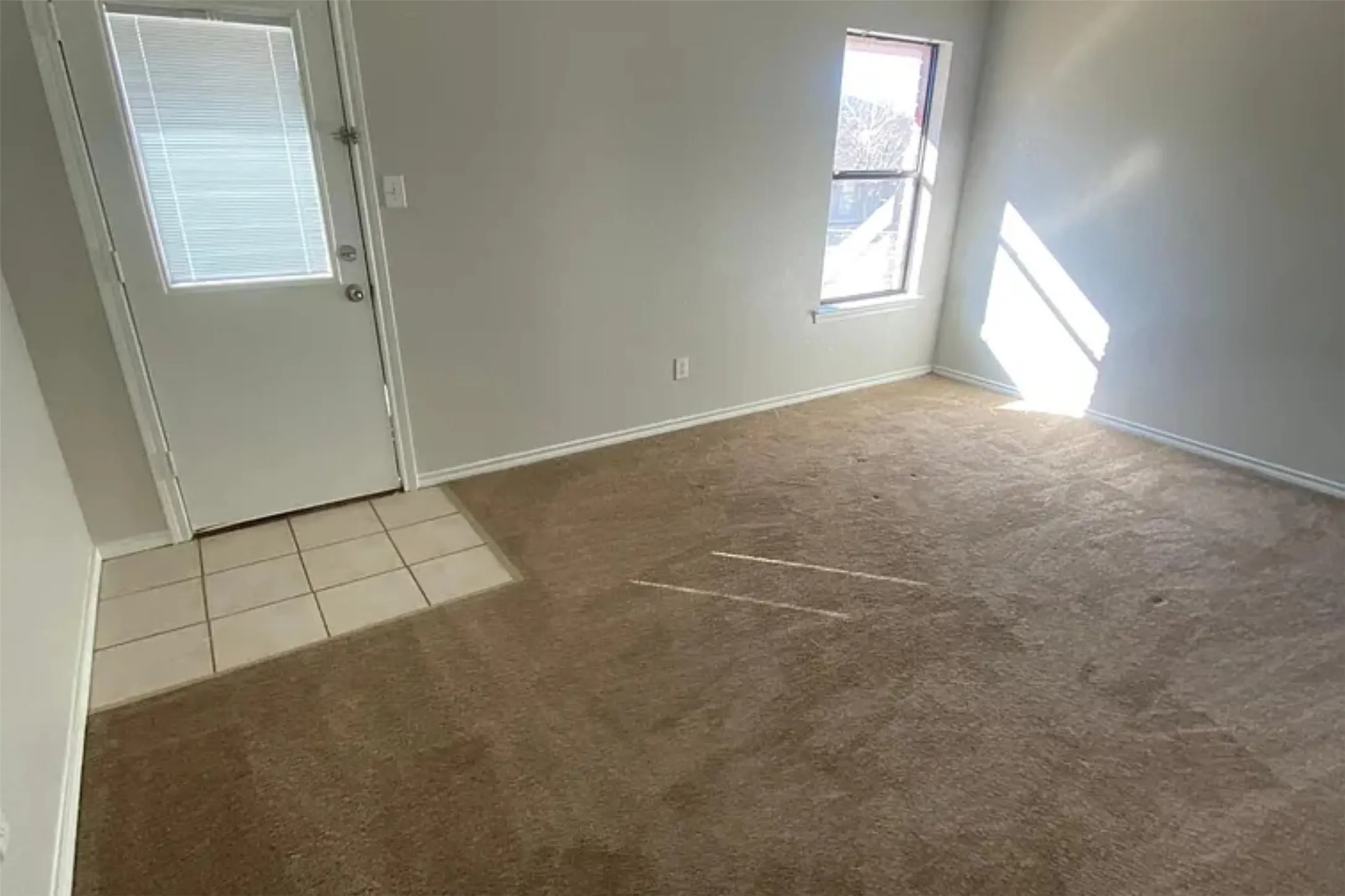 Duplex For Rent in Johnson County , 220 Joshua Boulevard, Joshua, Texas 76058, 3 Bedroom, 2 Bathroom, 2 Garage spaces, 1,108 Sqft, built in 1999, mls#21295265, Real Estate Agent in Joshua, Homes For Rent in Johnson county, Homes For Rent in Joshua, Realtor in Joshua Texas, Real Estate Brokerage Independent Realty Texas, Luminita Cordes Realtor