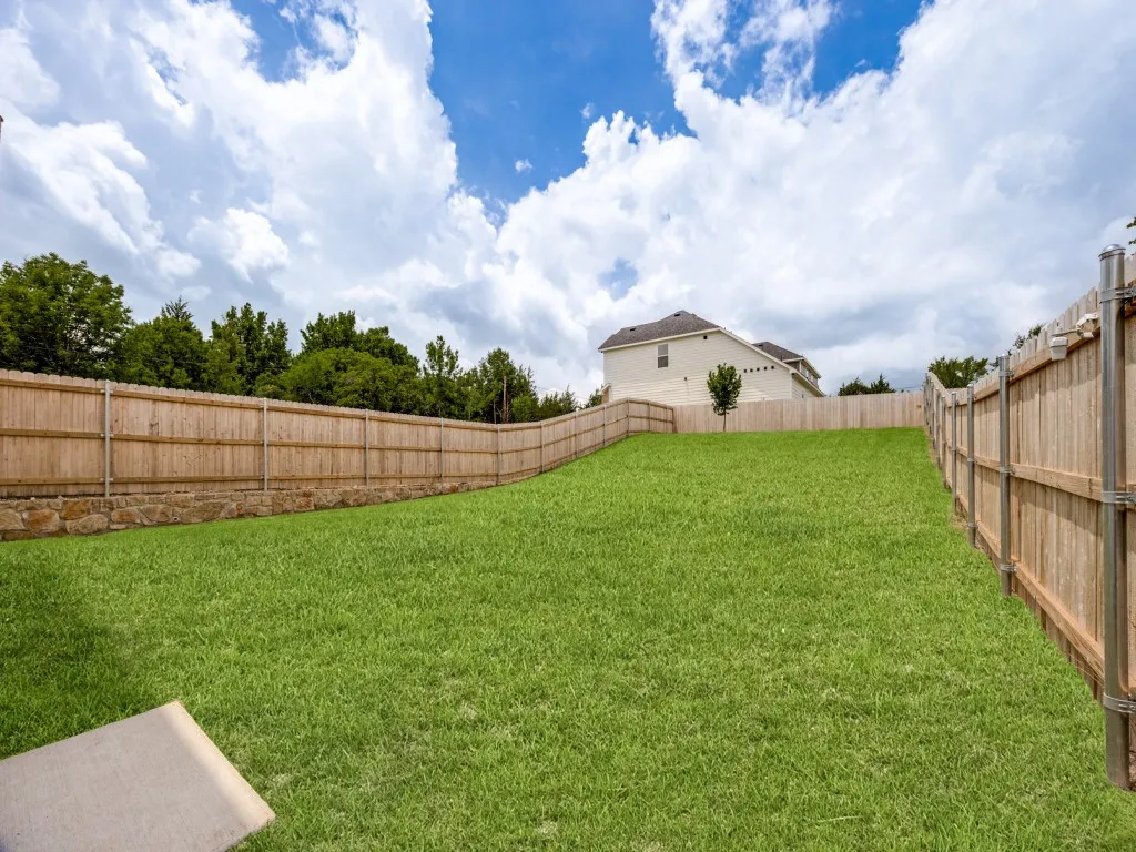 Single Family Residence For Sale in Grayson County , 936 S Holly Avenue, Sherman, Texas 75092, 3 Bedroom, 2 Bathroom, 2 Garage spaces, 1,572 Sqft, built in 2025, mls#21295157, Real Estate Agent in Sherman, Homes For Sale in Grayson county, Homes For Sale in Sherman, Realtor in Sherman Texas, Real Estate Brokerage Independent Realty Texas, Luminita Cordes Realtor