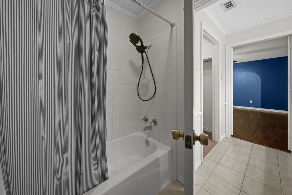 Single Family Residence For Sale in Smith County , 15060 Willowwood Drive, Tyler, Texas 75703, 3 Bedroom, 2 Bathroom, 2 Garage spaces, 1,768 Sqft, built in 1983, mls#21291478, Real Estate Agent in Tyler, Homes For Sale in Smith county, Homes For Sale in Tyler, Realtor in Tyler Texas, Real Estate Brokerage Independent Realty Texas, Luminita Cordes Realtor