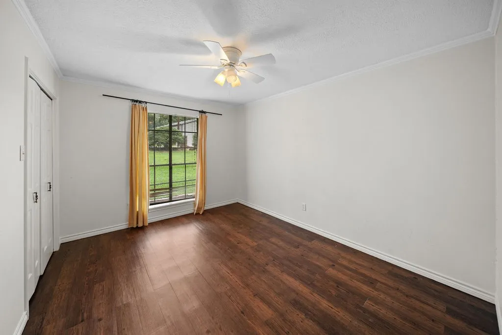 Single Family Residence For Sale in Smith County , 15060 Willowwood Drive, Tyler, Texas 75703, 3 Bedroom, 2 Bathroom, 2 Garage spaces, 1,768 Sqft, built in 1983, mls#21291478, Real Estate Agent in Tyler, Homes For Sale in Smith county, Homes For Sale in Tyler, Realtor in Tyler Texas, Real Estate Brokerage Independent Realty Texas, Luminita Cordes Realtor