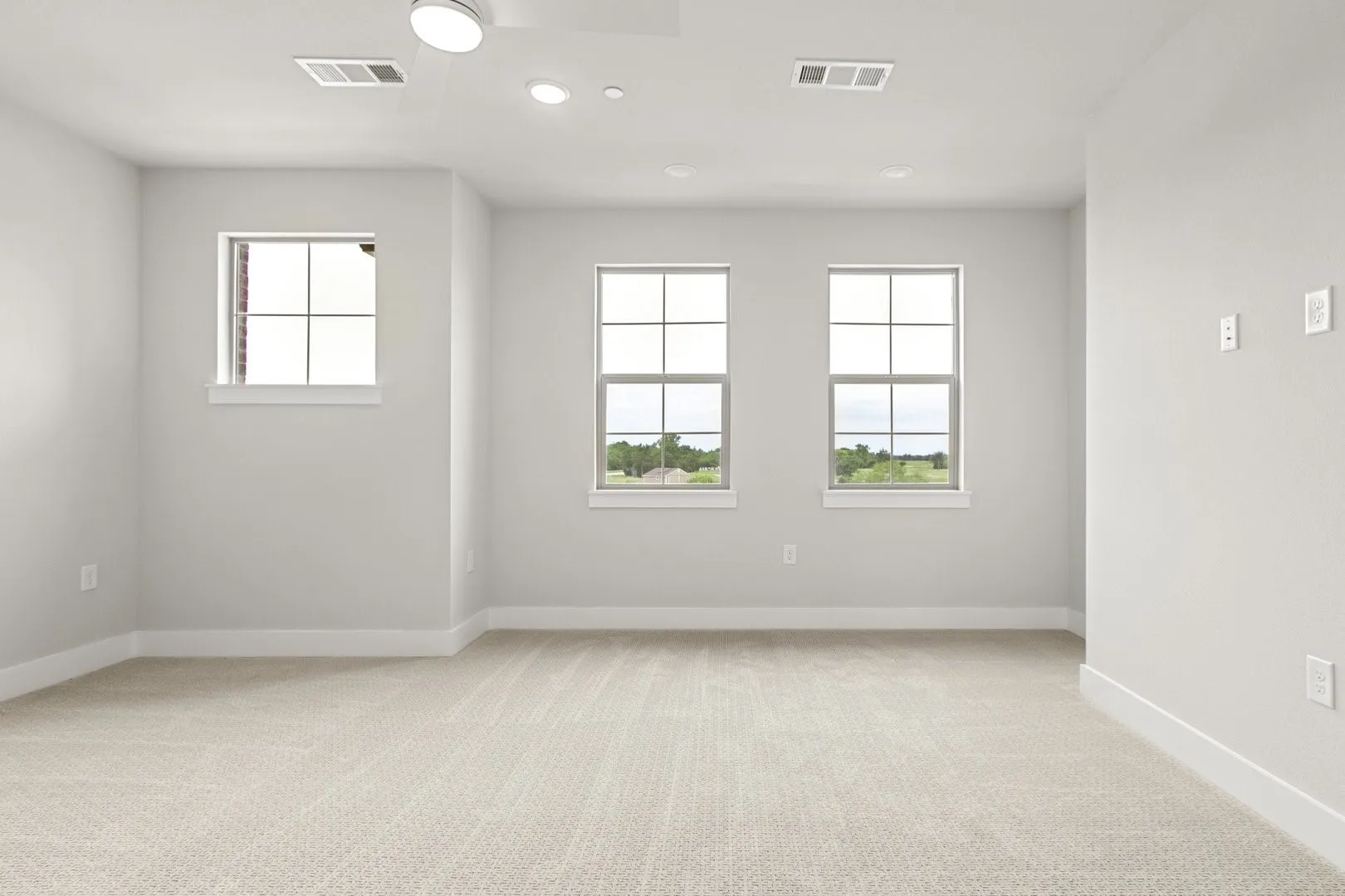 020-2884Enfield-TheColony-TX-75056-PrimaryBedroom.jpg-SMALL