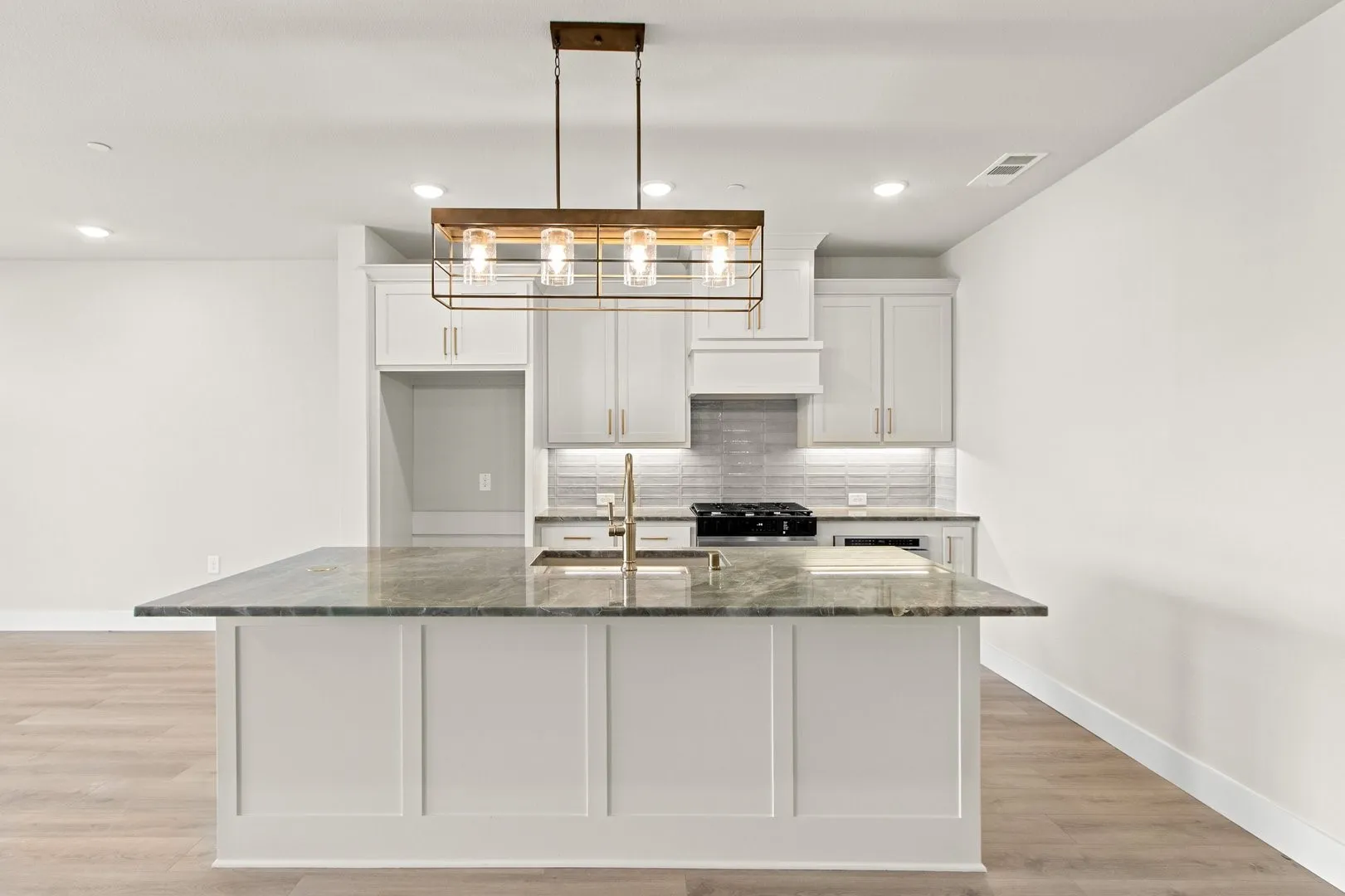 015-2884Enfield-TheColony-TX-75056-Kitchen.jpg-SMALL​​‌​​​​‌​​‌‌​‌‌​​​‌‌​‌​‌​‌​​​‌​​