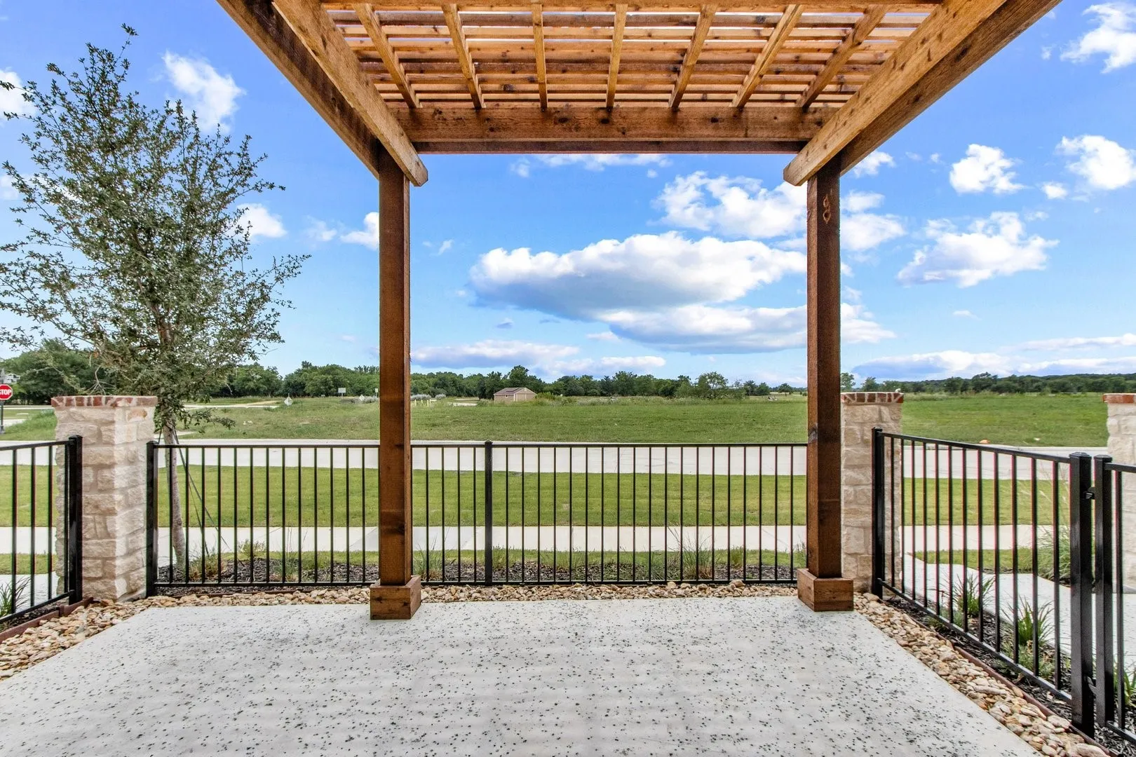 007-2884Enfield-TheColony-TX-75056-Patio.jpg-SMALL - Copy