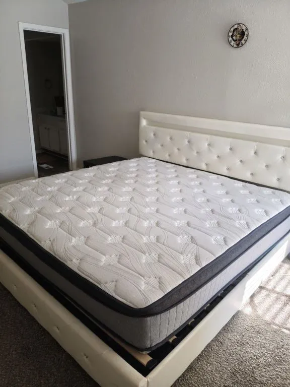 Condominium For Sale in Dallas County , 9696 Walnut Street 1201, Dallas, Texas 75243, 2 Bedroom, 2 Bathroom, Garage spaces, 903 Sqft, built in 1981, mls#21295323, Real Estate Agent in Dallas, Homes For Sale in Dallas county, Homes For Sale in Dallas, Realtor in Dallas Texas, Real Estate Brokerage Independent Realty Texas, Luminita Cordes Realtor