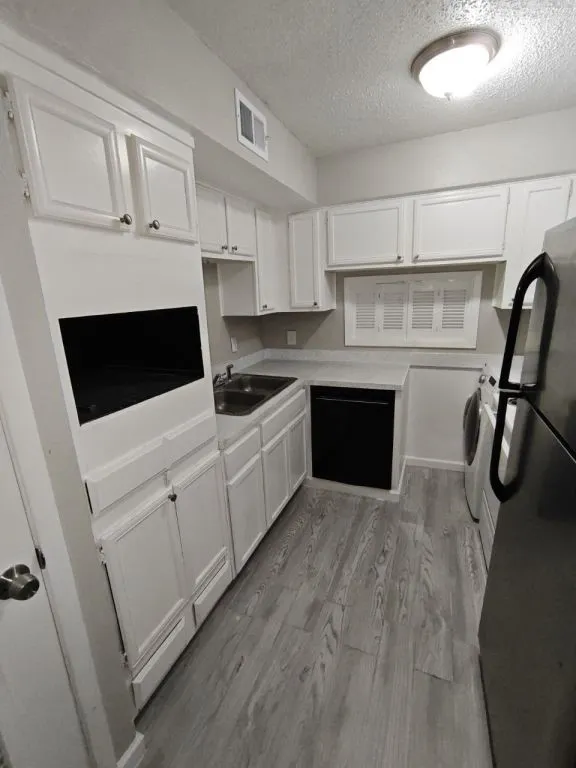 Condominium For Sale in Dallas County , 9696 Walnut Street 1201, Dallas, Texas 75243, 2 Bedroom, 2 Bathroom, Garage spaces, 903 Sqft, built in 1981, mls#21295323, Real Estate Agent in Dallas, Homes For Sale in Dallas county, Homes For Sale in Dallas, Realtor in Dallas Texas, Real Estate Brokerage Independent Realty Texas, Luminita Cordes Realtor