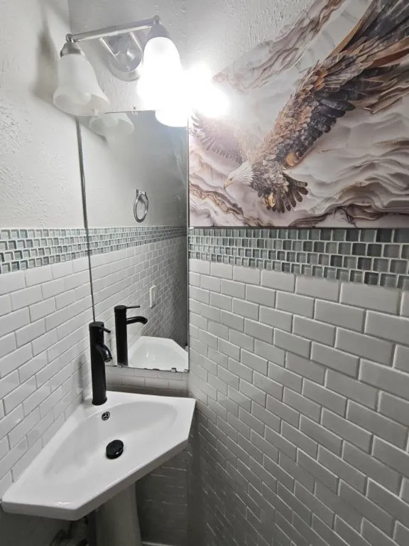 Condominium For Sale in Dallas County , 9696 Walnut Street 1201, Dallas, Texas 75243, 2 Bedroom, 2 Bathroom, Garage spaces, 903 Sqft, built in 1981, mls#21295323, Real Estate Agent in Dallas, Homes For Sale in Dallas county, Homes For Sale in Dallas, Realtor in Dallas Texas, Real Estate Brokerage Independent Realty Texas, Luminita Cordes Realtor