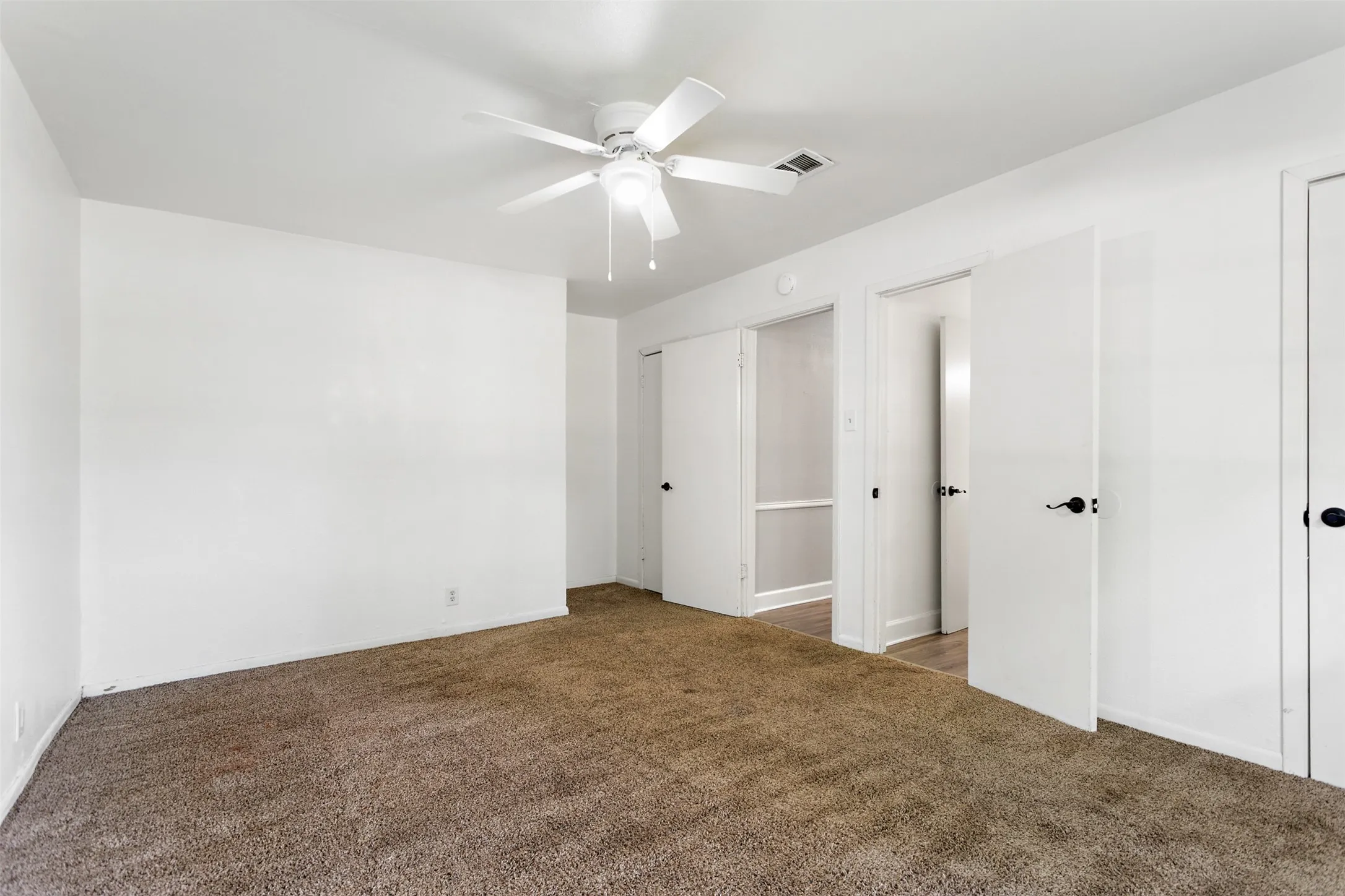 Duplex For Sale in Smith County , 2228 Aberdeen Drive 2226, Tyler, Texas 75703, 12 Bedroom, 4 Bathroom, Garage spaces, 0 Sqft, built in 1976, Price $605,000, mls#21295352, Real Estate Agent in Tyler, Homes For Sale in Smith county, Homes For Sale in Tyler, Realtor in Tyler Texas, Real Estate Brokerage Independent Realty Texas, Luminita Cordes Realtor