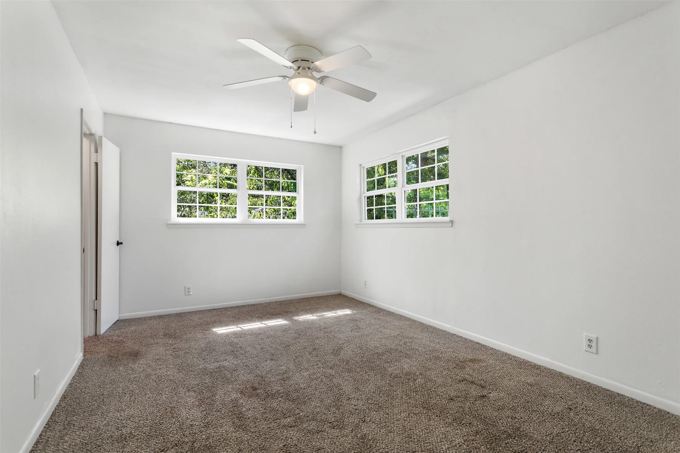 Duplex For Sale in Smith County , 2228 Aberdeen Drive 2226, Tyler, Texas 75703, 12 Bedroom, 4 Bathroom, Garage spaces, 0 Sqft, built in 1976, Price $605,000, mls#21295352, Real Estate Agent in Tyler, Homes For Sale in Smith county, Homes For Sale in Tyler, Realtor in Tyler Texas, Real Estate Brokerage Independent Realty Texas, Luminita Cordes Realtor