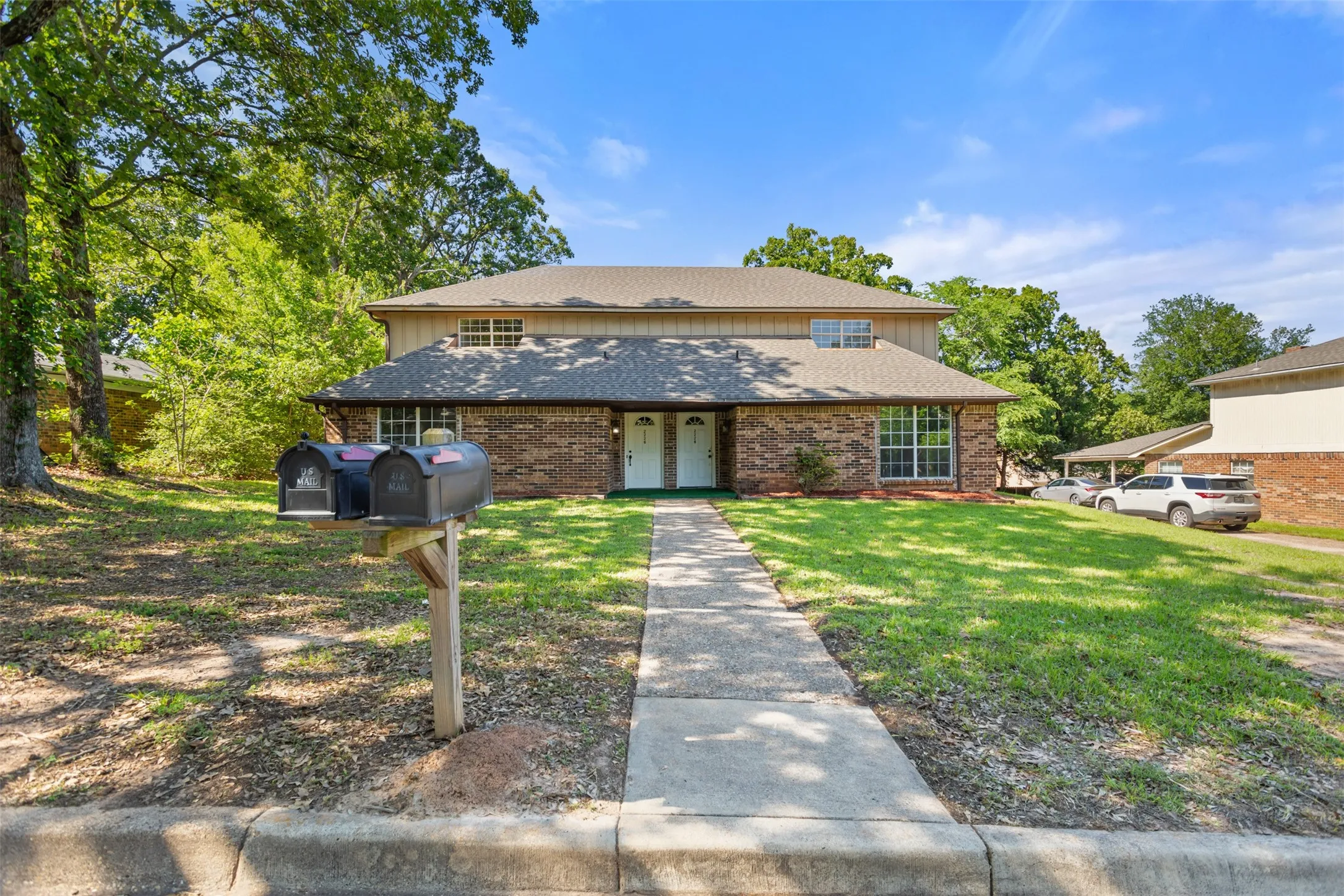 Duplex For Sale in Smith County , 2228 Aberdeen Drive 2226, Tyler, Texas 75703, 12 Bedroom, 4 Bathroom, Garage spaces, 0 Sqft, built in 1976, Price $605,000, mls#21295352, Real Estate Agent in Tyler, Homes For Sale in Smith county, Homes For Sale in Tyler, Realtor in Tyler Texas, Real Estate Brokerage Independent Realty Texas, Luminita Cordes Realtor