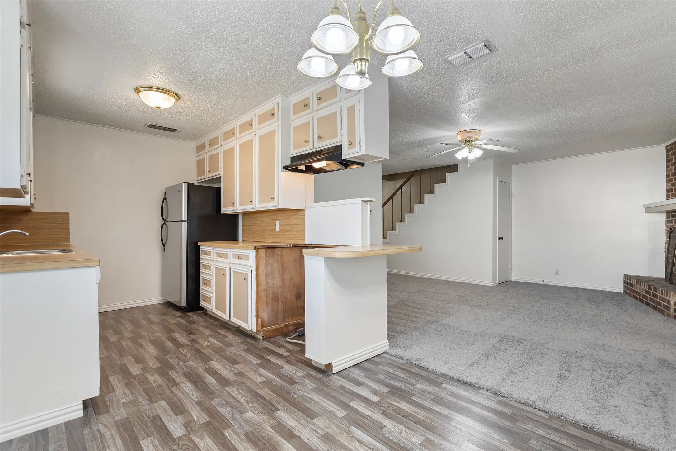 Duplex For Sale in Smith County , 2228 Aberdeen Drive 2226, Tyler, Texas 75703, 12 Bedroom, 4 Bathroom, Garage spaces, 0 Sqft, built in 1976, Price $605,000, mls#21295352, Real Estate Agent in Tyler, Homes For Sale in Smith county, Homes For Sale in Tyler, Realtor in Tyler Texas, Real Estate Brokerage Independent Realty Texas, Luminita Cordes Realtor