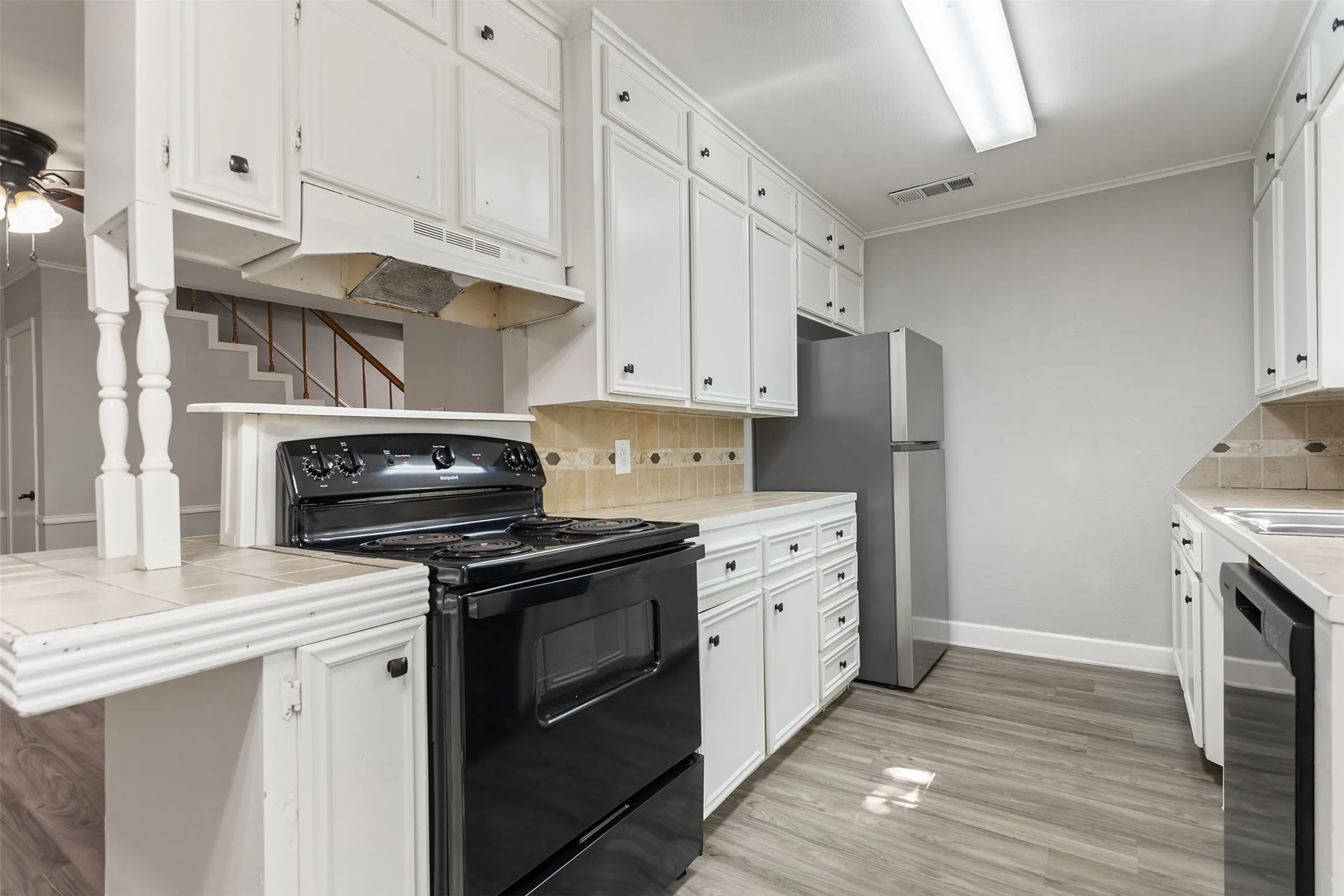 Duplex For Sale in Smith County , 2228 Aberdeen Drive 2226, Tyler, Texas 75703, 12 Bedroom, 4 Bathroom, Garage spaces, 0 Sqft, built in 1976, Price $605,000, mls#21295352, Real Estate Agent in Tyler, Homes For Sale in Smith county, Homes For Sale in Tyler, Realtor in Tyler Texas, Real Estate Brokerage Independent Realty Texas, Luminita Cordes Realtor