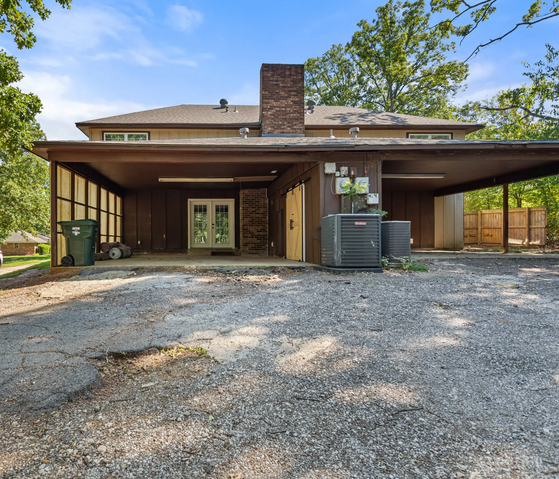 Duplex For Sale in Smith County , 2228 Aberdeen Drive 2226, Tyler, Texas 75703, 12 Bedroom, 4 Bathroom, Garage spaces, 0 Sqft, built in 1976, Price $605,000, mls#21295352, Real Estate Agent in Tyler, Homes For Sale in Smith county, Homes For Sale in Tyler, Realtor in Tyler Texas, Real Estate Brokerage Independent Realty Texas, Luminita Cordes Realtor