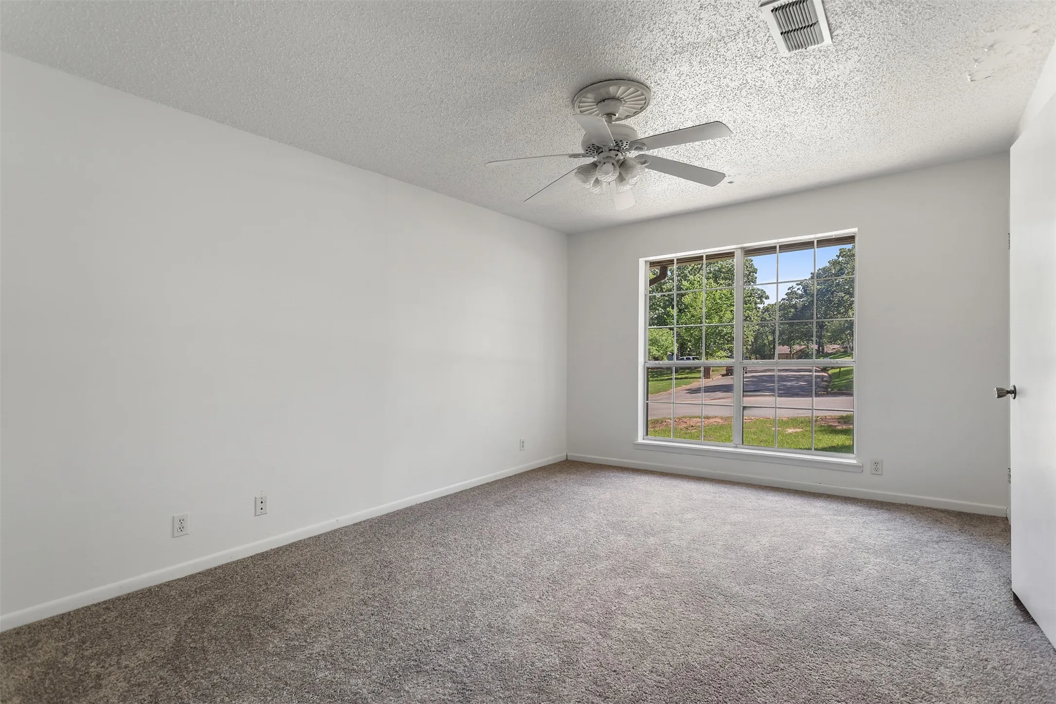 Duplex For Sale in Smith County , 2228 Aberdeen Drive 2226, Tyler, Texas 75703, 12 Bedroom, 4 Bathroom, Garage spaces, 0 Sqft, built in 1976, Price $605,000, mls#21295352, Real Estate Agent in Tyler, Homes For Sale in Smith county, Homes For Sale in Tyler, Realtor in Tyler Texas, Real Estate Brokerage Independent Realty Texas, Luminita Cordes Realtor