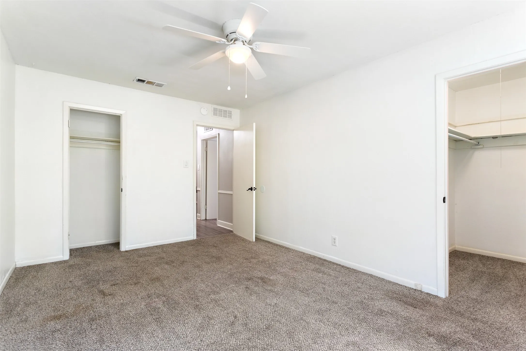 Duplex For Sale in Smith County , 2228 Aberdeen Drive 2226, Tyler, Texas 75703, 12 Bedroom, 4 Bathroom, Garage spaces, 0 Sqft, built in 1976, Price $605,000, mls#21295352, Real Estate Agent in Tyler, Homes For Sale in Smith county, Homes For Sale in Tyler, Realtor in Tyler Texas, Real Estate Brokerage Independent Realty Texas, Luminita Cordes Realtor