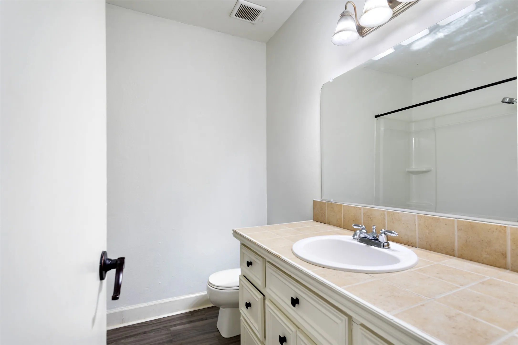 Duplex For Sale in Smith County , 2228 Aberdeen Drive 2226, Tyler, Texas 75703, 12 Bedroom, 4 Bathroom, Garage spaces, 0 Sqft, built in 1976, Price $605,000, mls#21295352, Real Estate Agent in Tyler, Homes For Sale in Smith county, Homes For Sale in Tyler, Realtor in Tyler Texas, Real Estate Brokerage Independent Realty Texas, Luminita Cordes Realtor