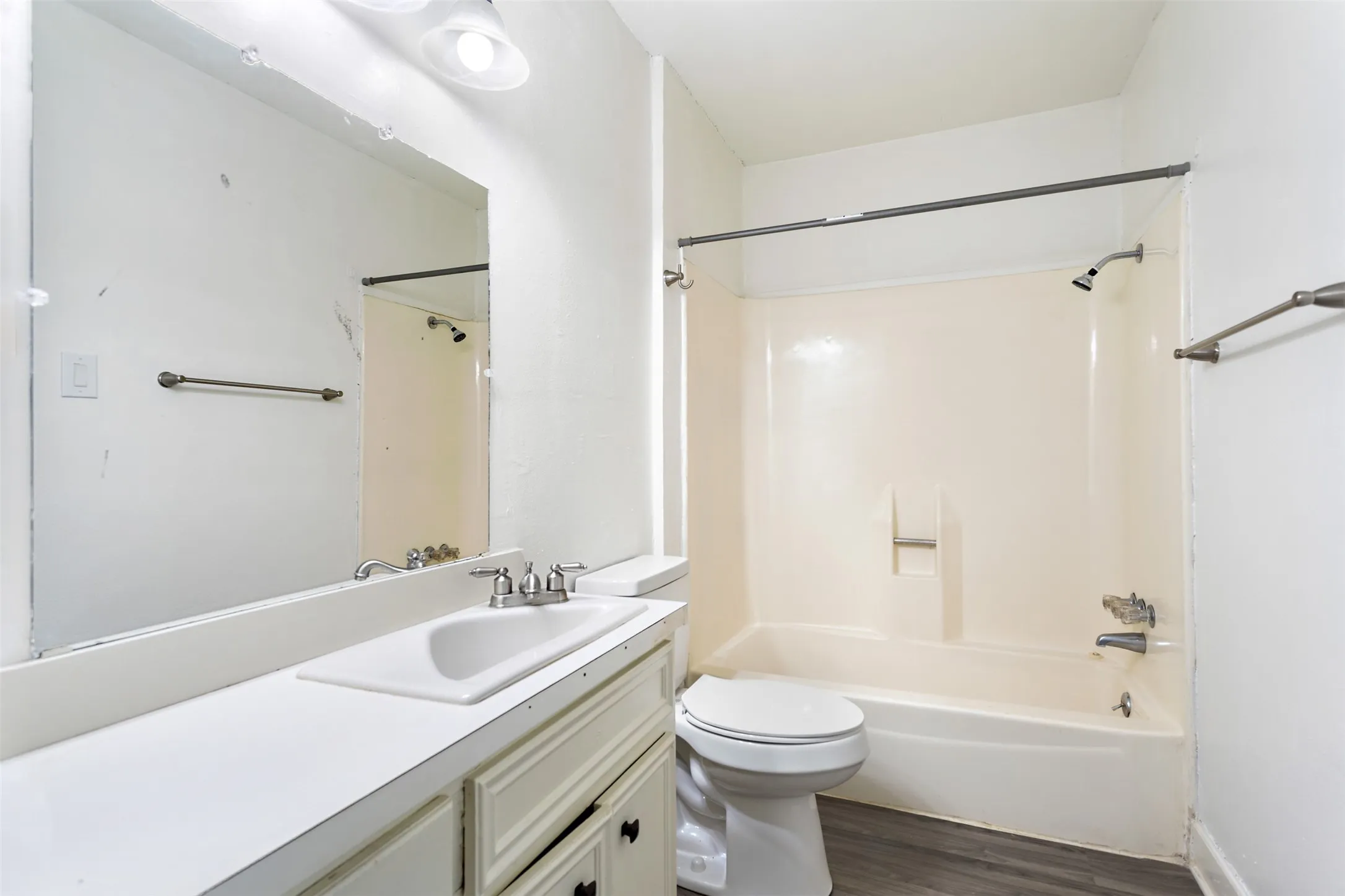 Duplex For Sale in Smith County , 2228 Aberdeen Drive 2226, Tyler, Texas 75703, 12 Bedroom, 4 Bathroom, Garage spaces, 0 Sqft, built in 1976, Price $605,000, mls#21295352, Real Estate Agent in Tyler, Homes For Sale in Smith county, Homes For Sale in Tyler, Realtor in Tyler Texas, Real Estate Brokerage Independent Realty Texas, Luminita Cordes Realtor