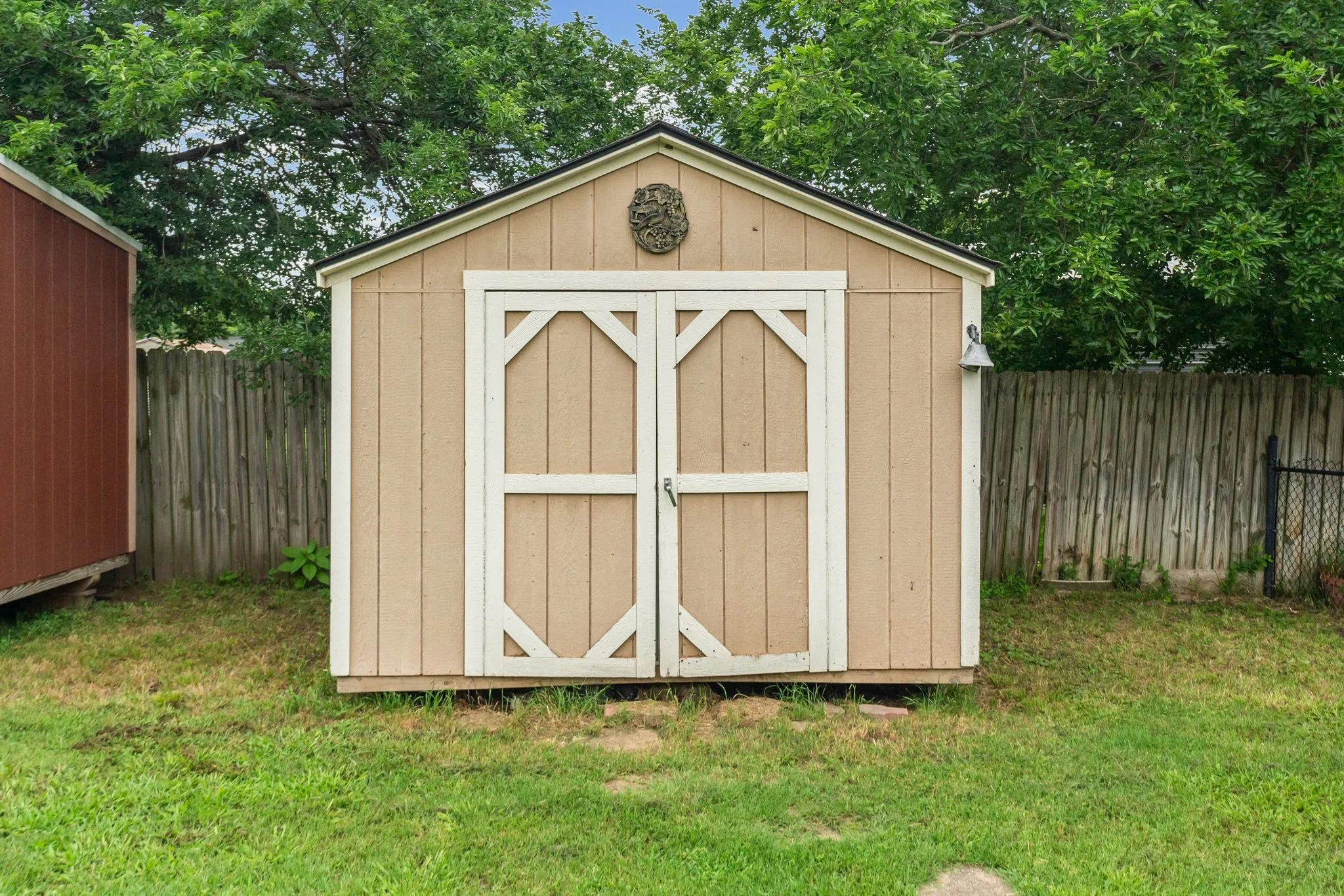 Single Family Residence For Sale in Hunt County , 712 S Grand Street, Wolfe City, Texas 75496, 3 Bedroom, 2 Bathroom, Garage spaces, 1,404 Sqft, built in 2004, mls#21294192, Real Estate Agent in Wolfe City, Homes For Sale in Hunt county, Homes For Sale in Wolfe City, Realtor in Wolfe City Texas, Real Estate Brokerage Independent Realty Texas, Luminita Cordes Realtor