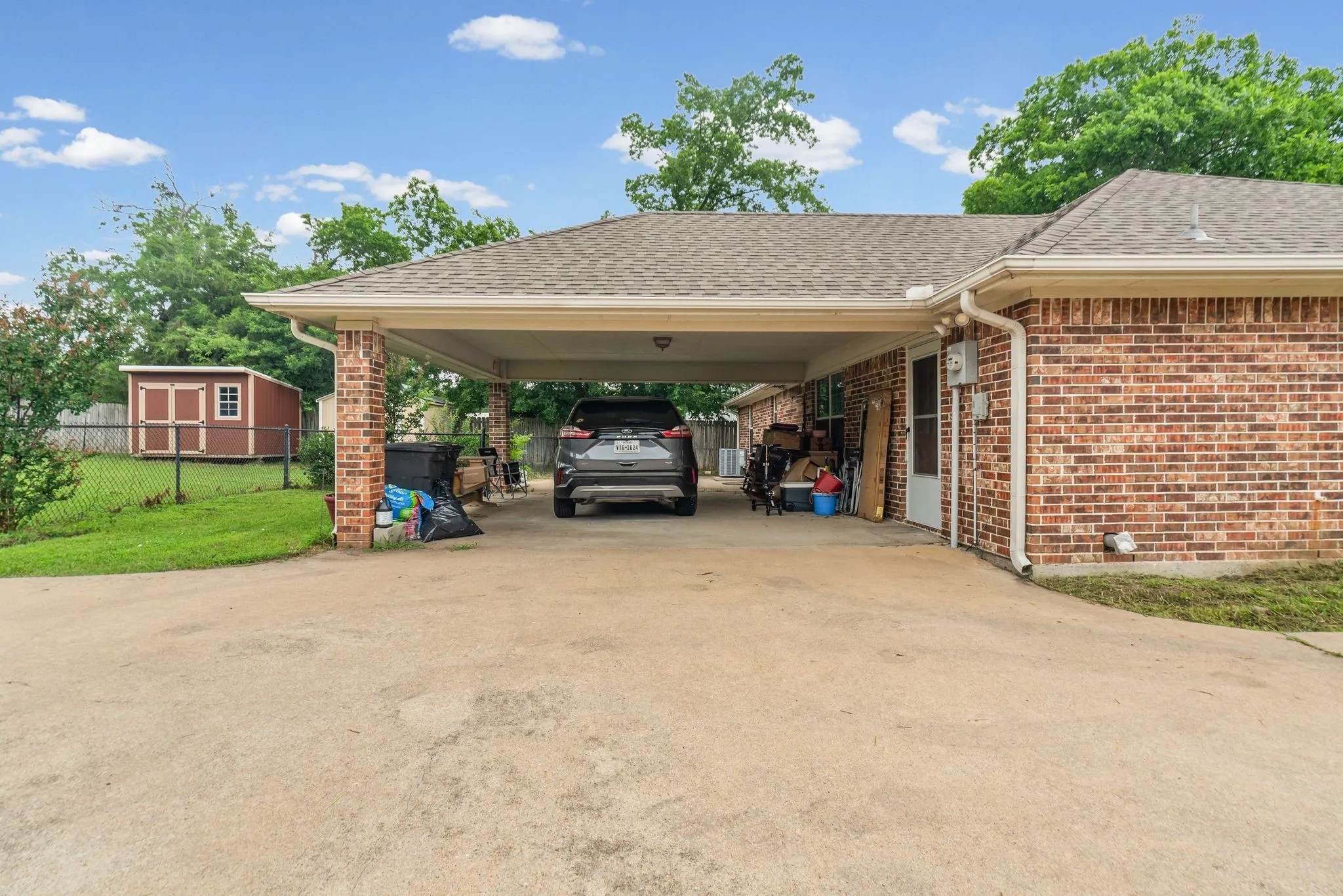 Single Family Residence For Sale in Hunt County , 712 S Grand Street, Wolfe City, Texas 75496, 3 Bedroom, 2 Bathroom, Garage spaces, 1,404 Sqft, built in 2004, mls#21294192, Real Estate Agent in Wolfe City, Homes For Sale in Hunt county, Homes For Sale in Wolfe City, Realtor in Wolfe City Texas, Real Estate Brokerage Independent Realty Texas, Luminita Cordes Realtor
